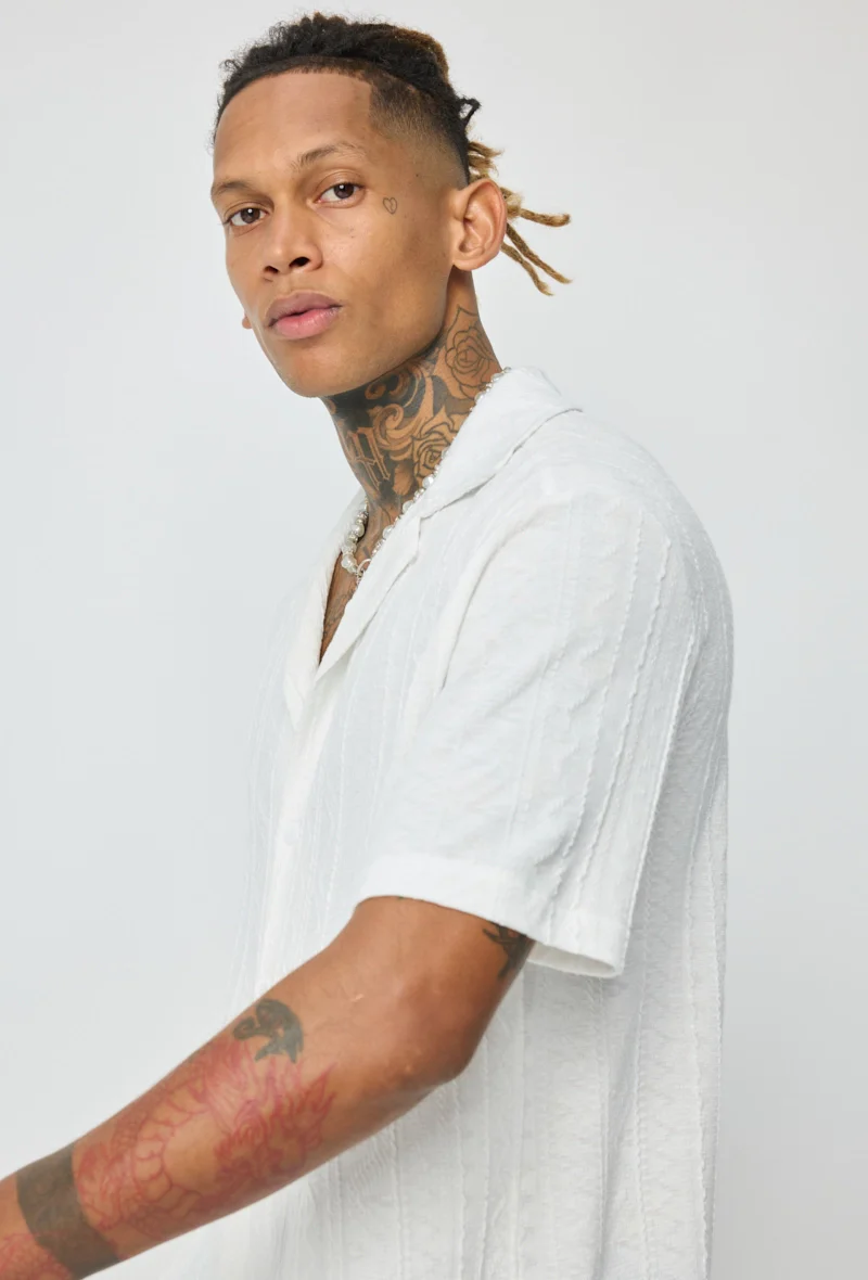 Chemise unie à motif - Image 7