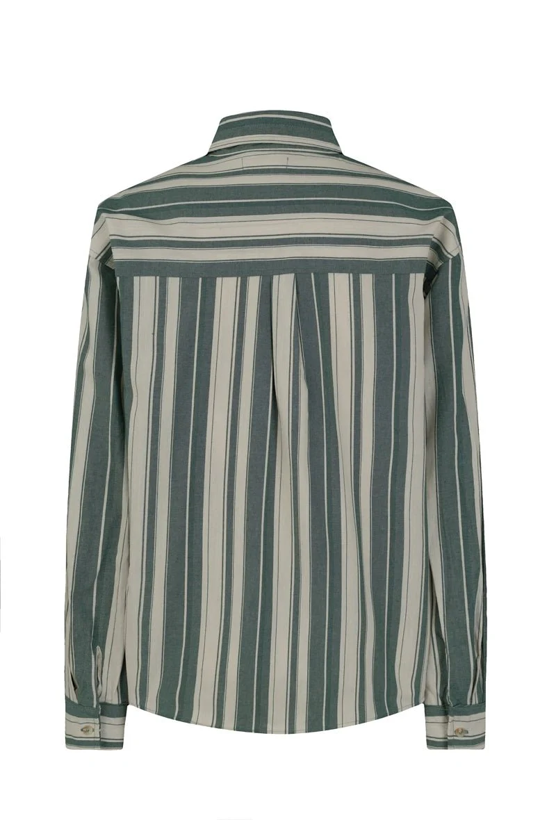 Chemise à manches longues avec des rayures verticales et une poche sur là poitrine - Image 11