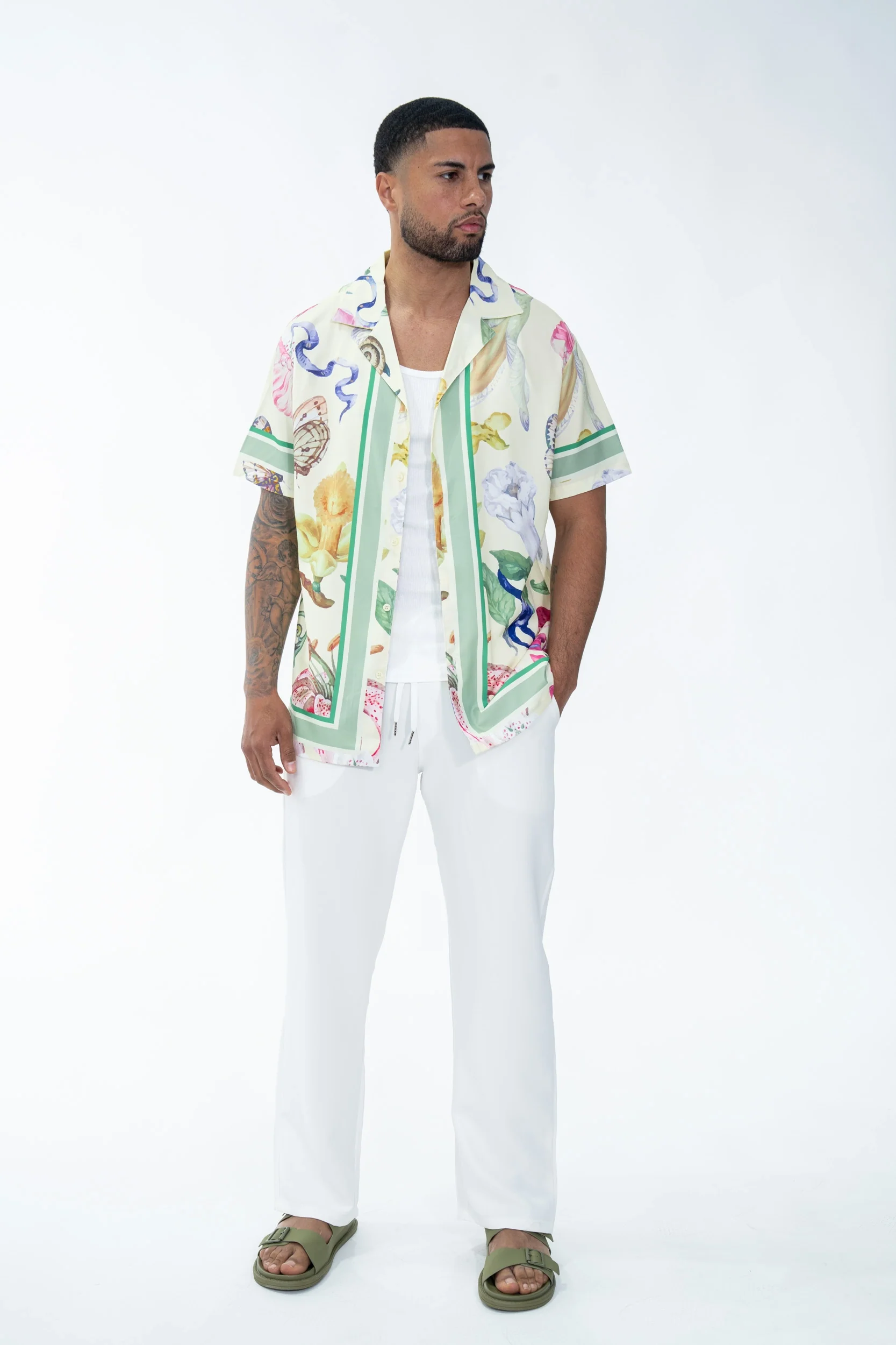 Chemise à motifs florals et faune - Image 10