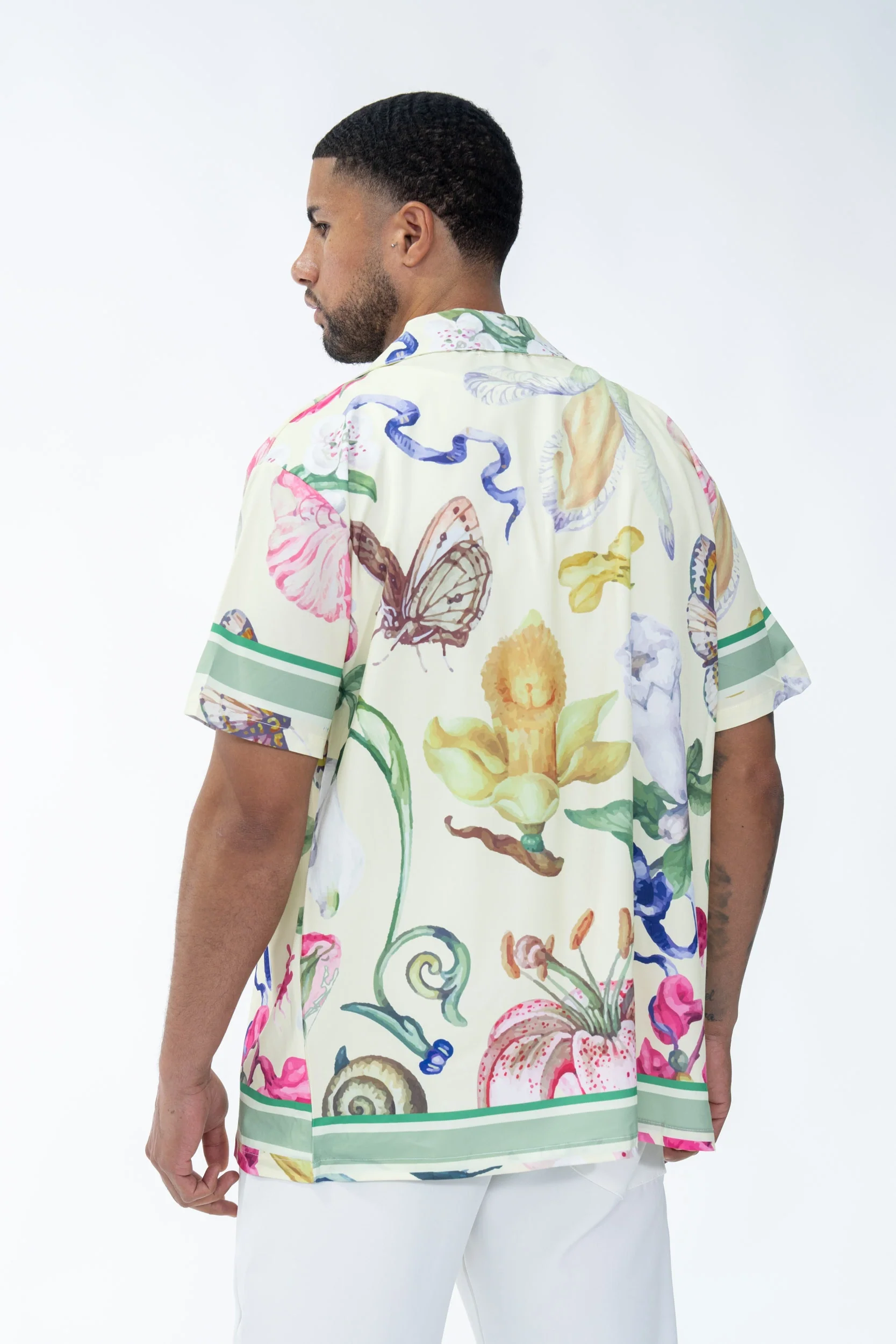 Chemise à motifs florals et faune - Image 9