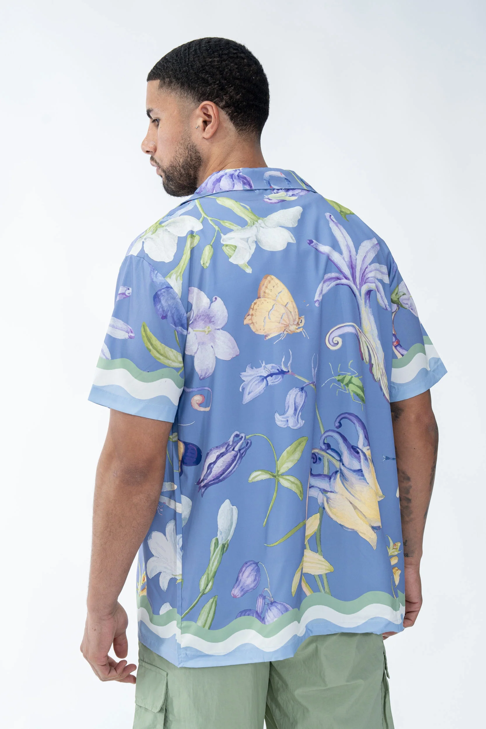 Chemise chic avec des motifs botaniques - Image 4