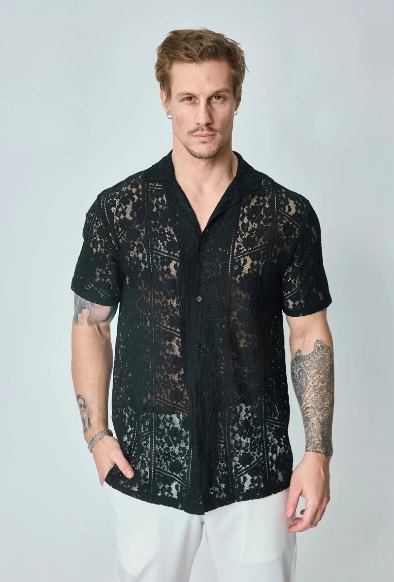 Chemise en dentelle fleurie manches courtes col à revers