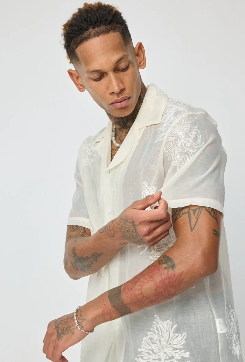 Chemise manches courtes à motifs fleuris broder - Image 9