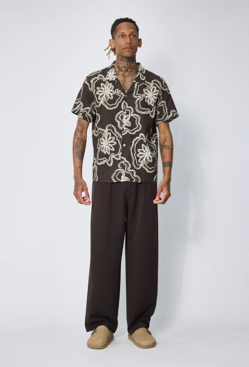 Chemise fleurie col camp - Image 8