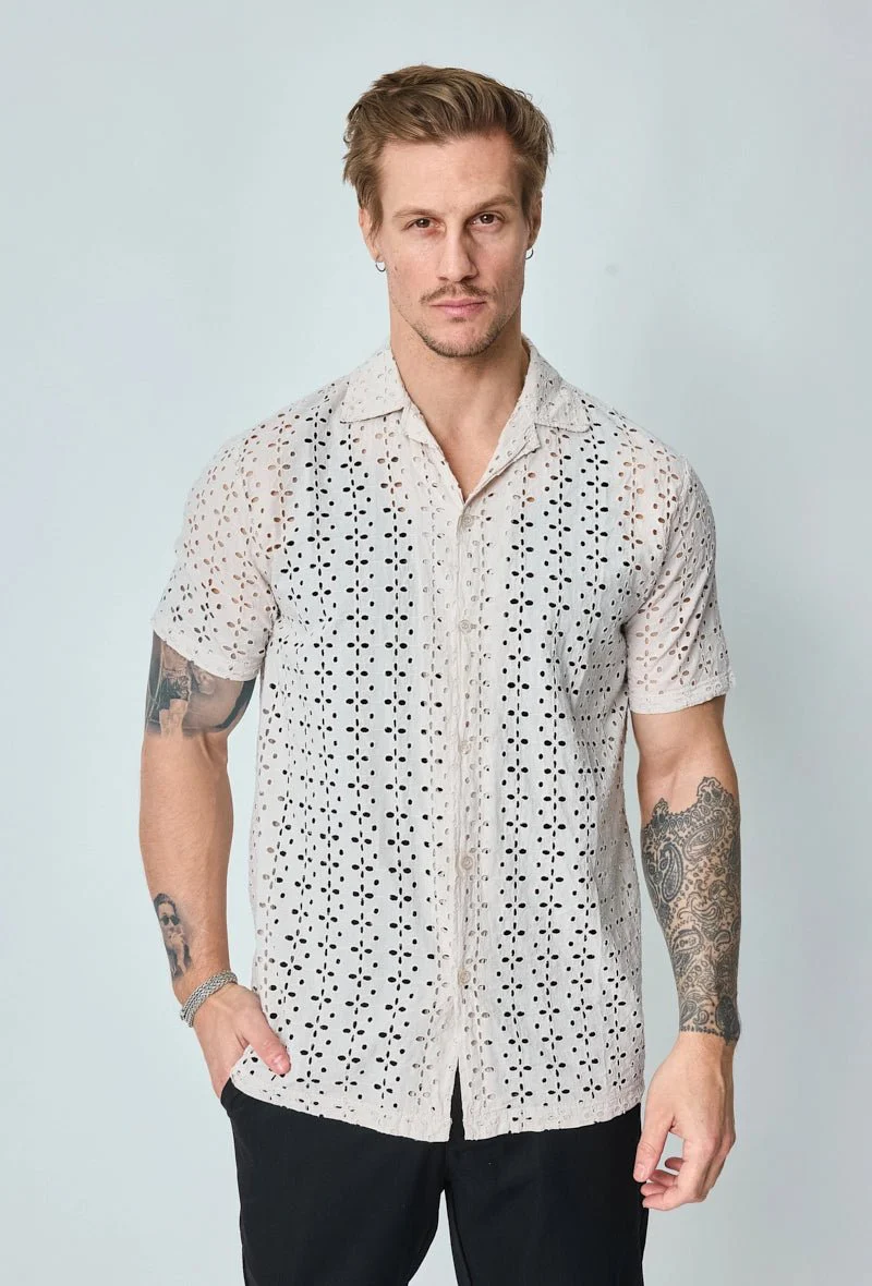 Chemise unie en dentelle manches courtes col à revers