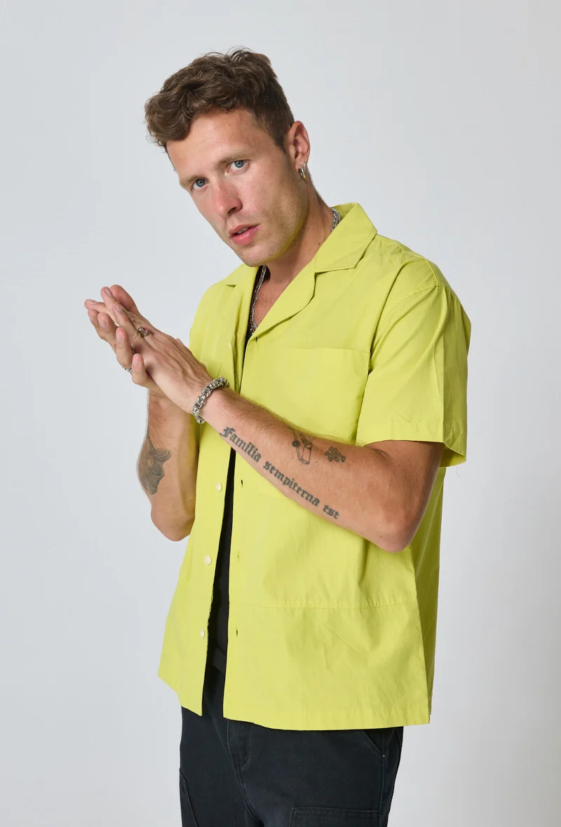 Chemise unie manches courtes - Image 10