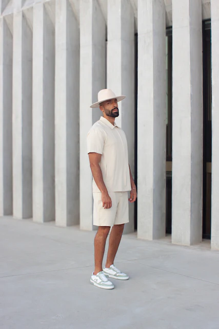 Ensemble chemise et shorts zippé moderne - Image 2