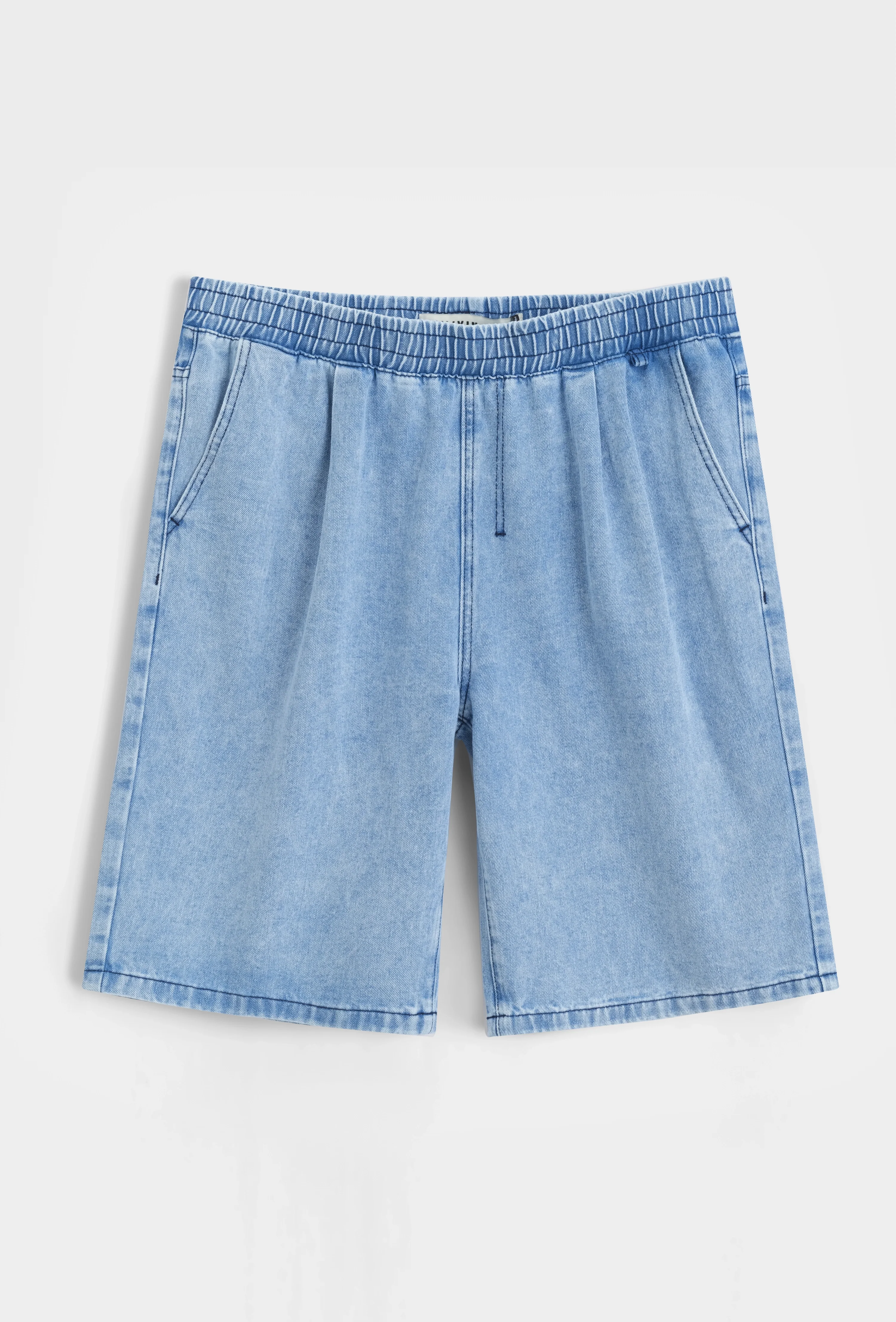 Ensemble chemise short en jean confort et style décontracté - Image 10