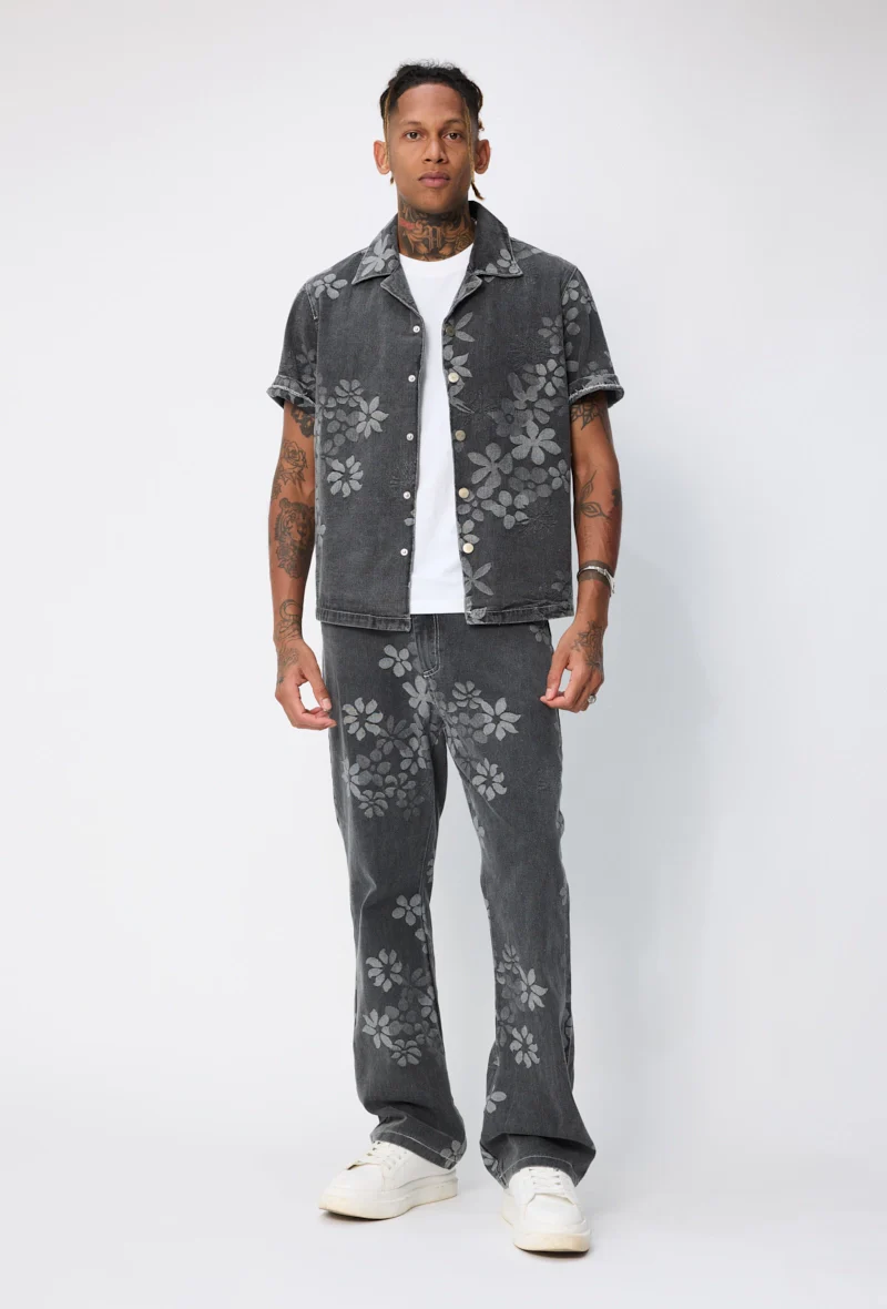 Ensemble veste et pantalon à motifs fleuris