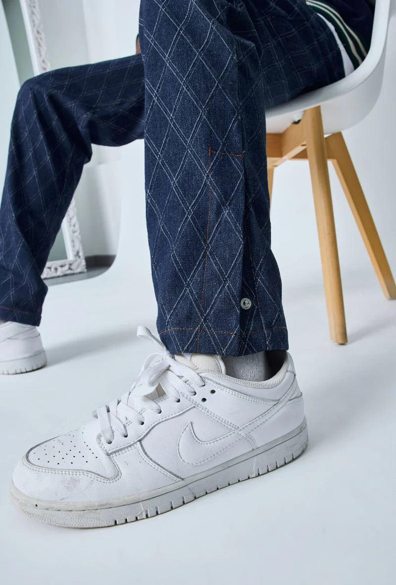 Jean large à motifs damier avec fentes - Image 3