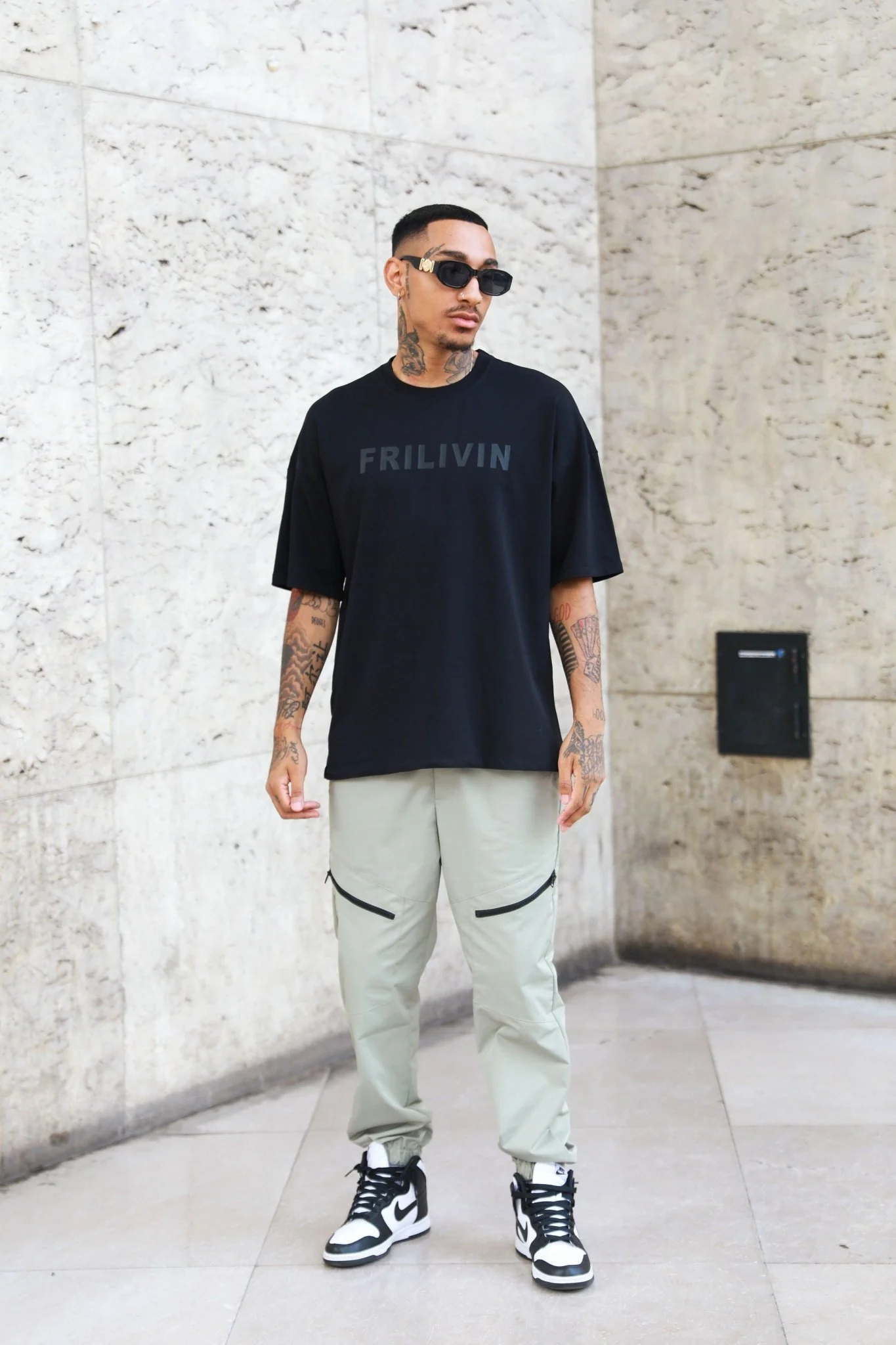 Pantalon jogging pour homme avec plusieurs poches - Image 3