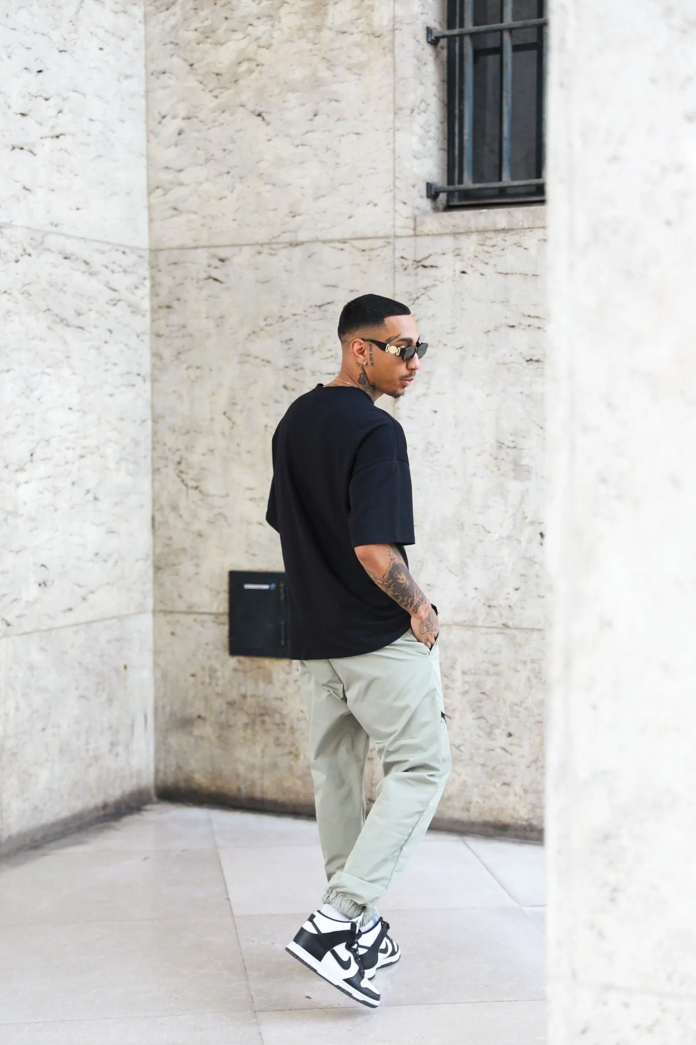 Pantalon jogging pour homme avec plusieurs poches - Image 4