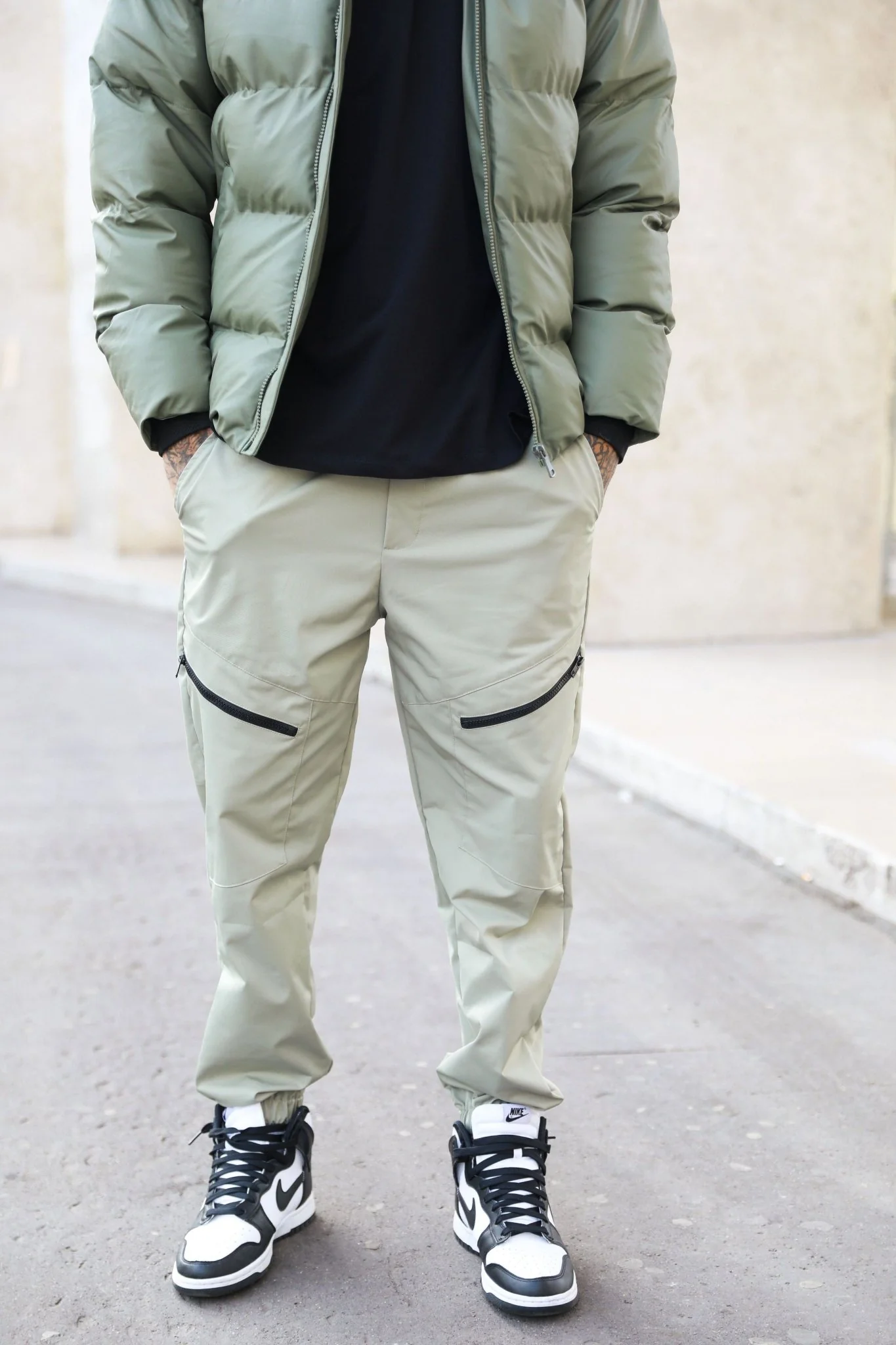 Pantalon jogging pour homme avec plusieurs poches - Image 5