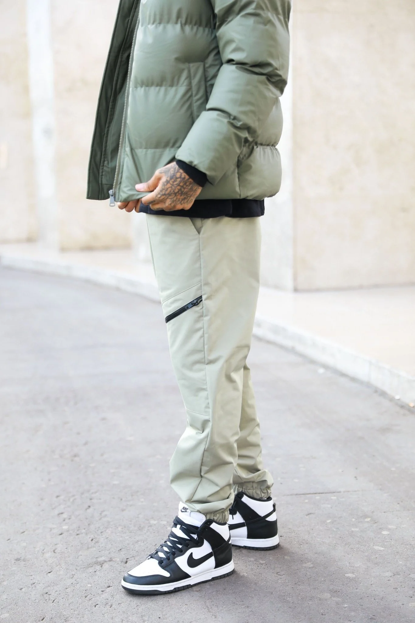 Pantalon jogging pour homme avec plusieurs poches - Image 6