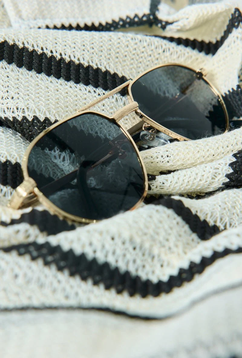 Lunettes de soleil tendance - Image 3