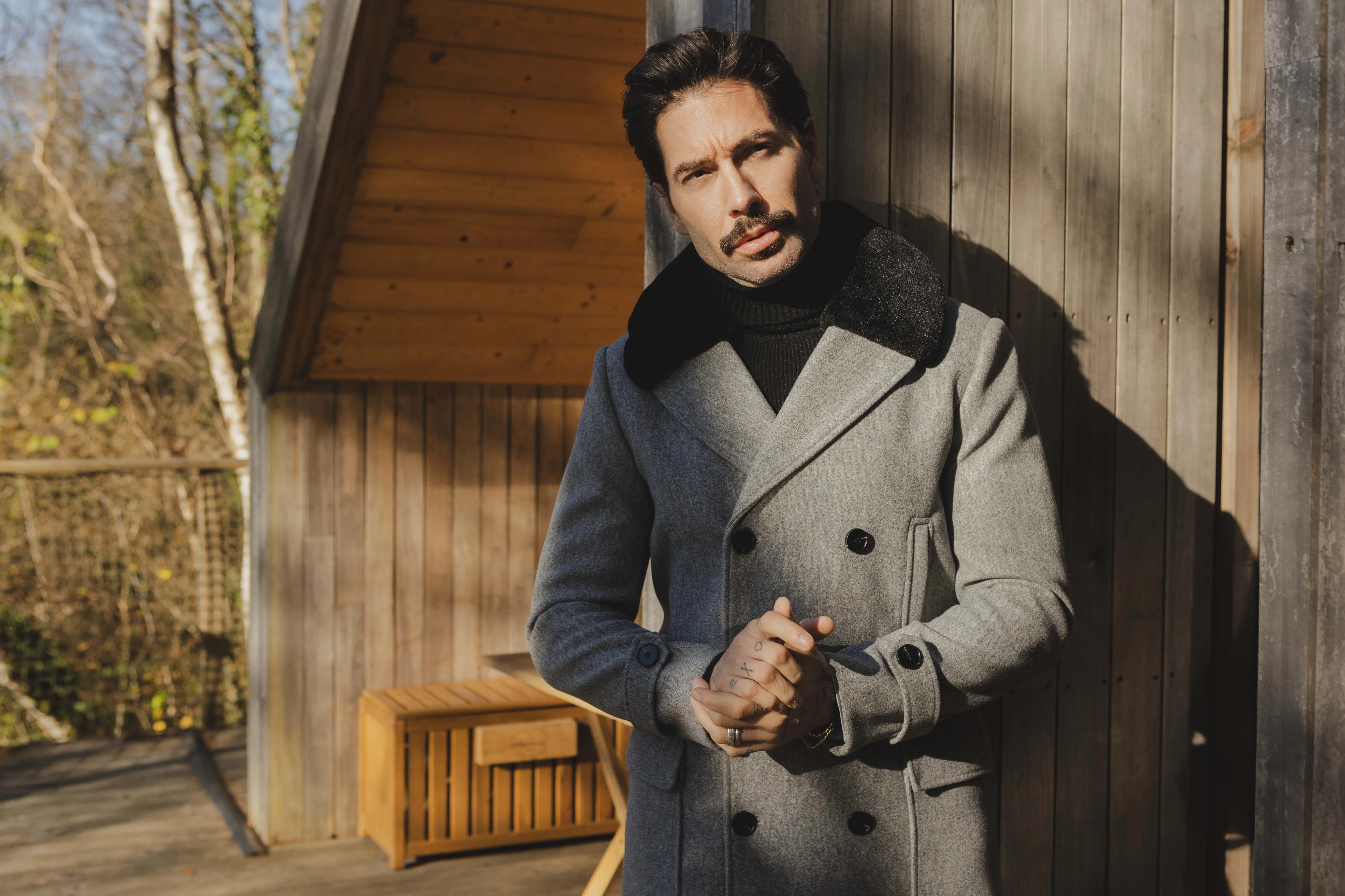 Manteau boutonné col à fourrure - Image 3