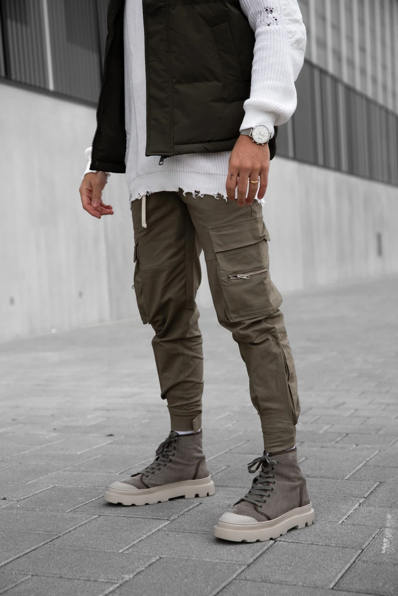 Pantalon cargo jogger avec détail zippé - Image 8