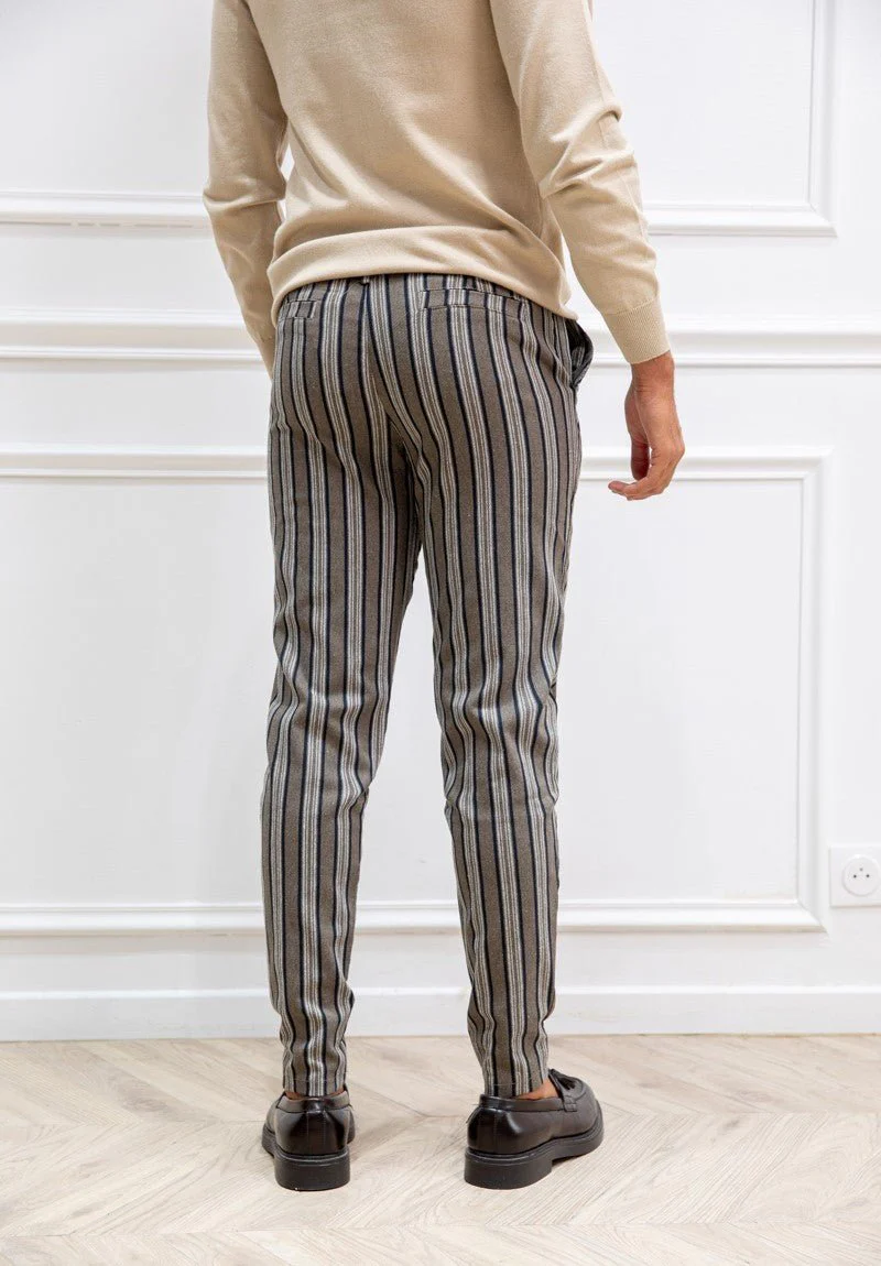 Pantalon chino à rayures - Image 12