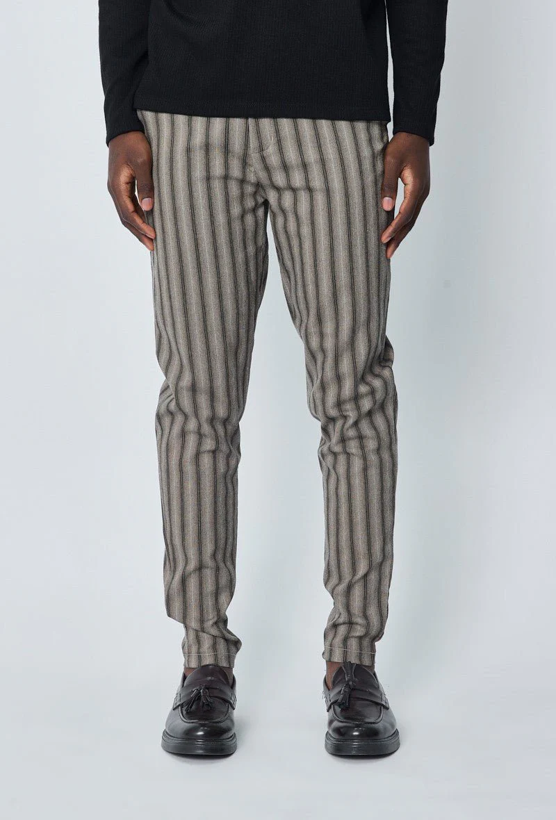 Pantalon chino à rayures - Image 15