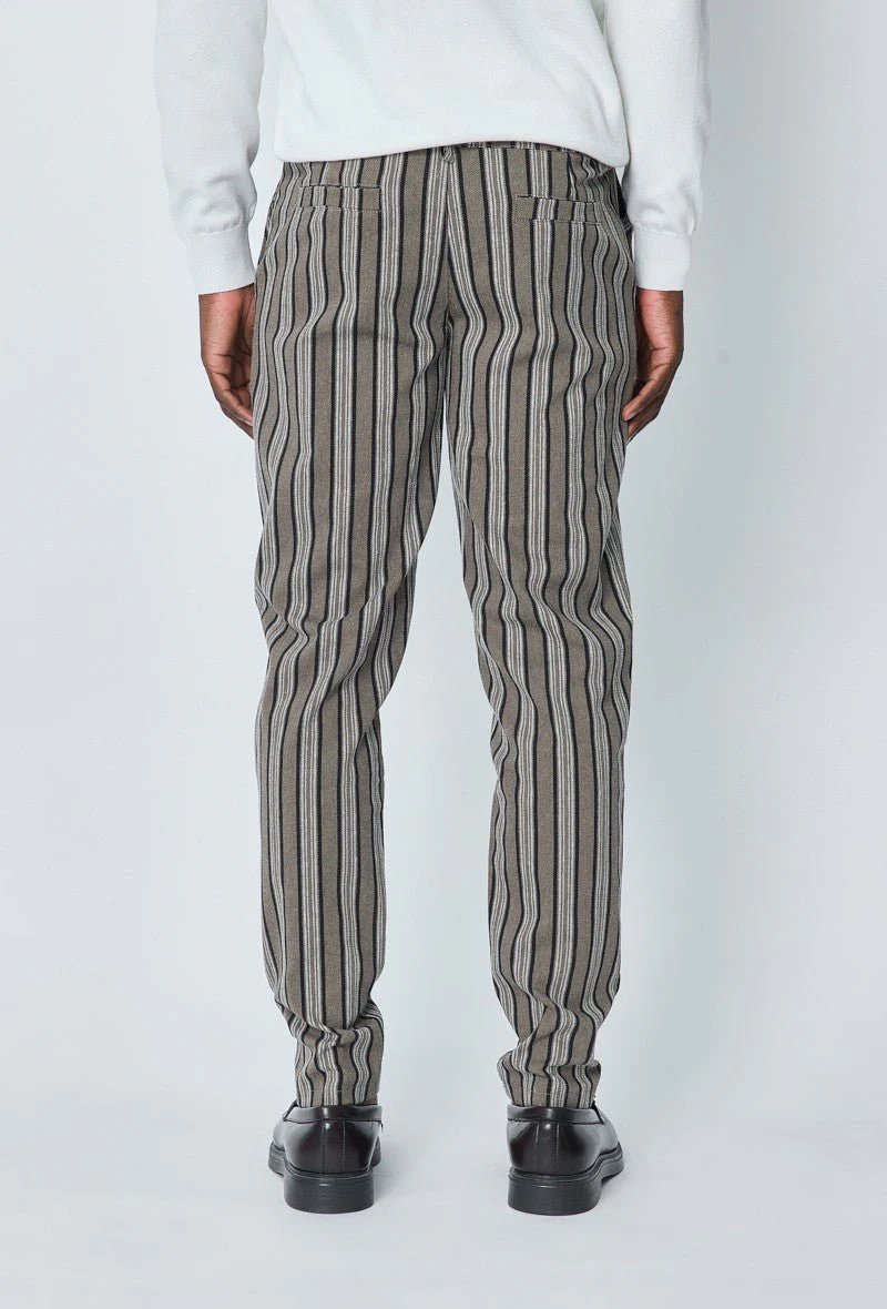 Pantalon chino à rayures - Image 22