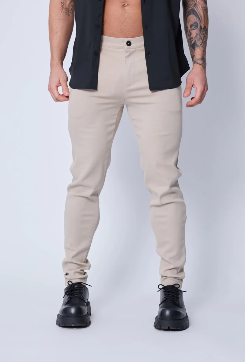 Pantalon chino classique uni - Image 18