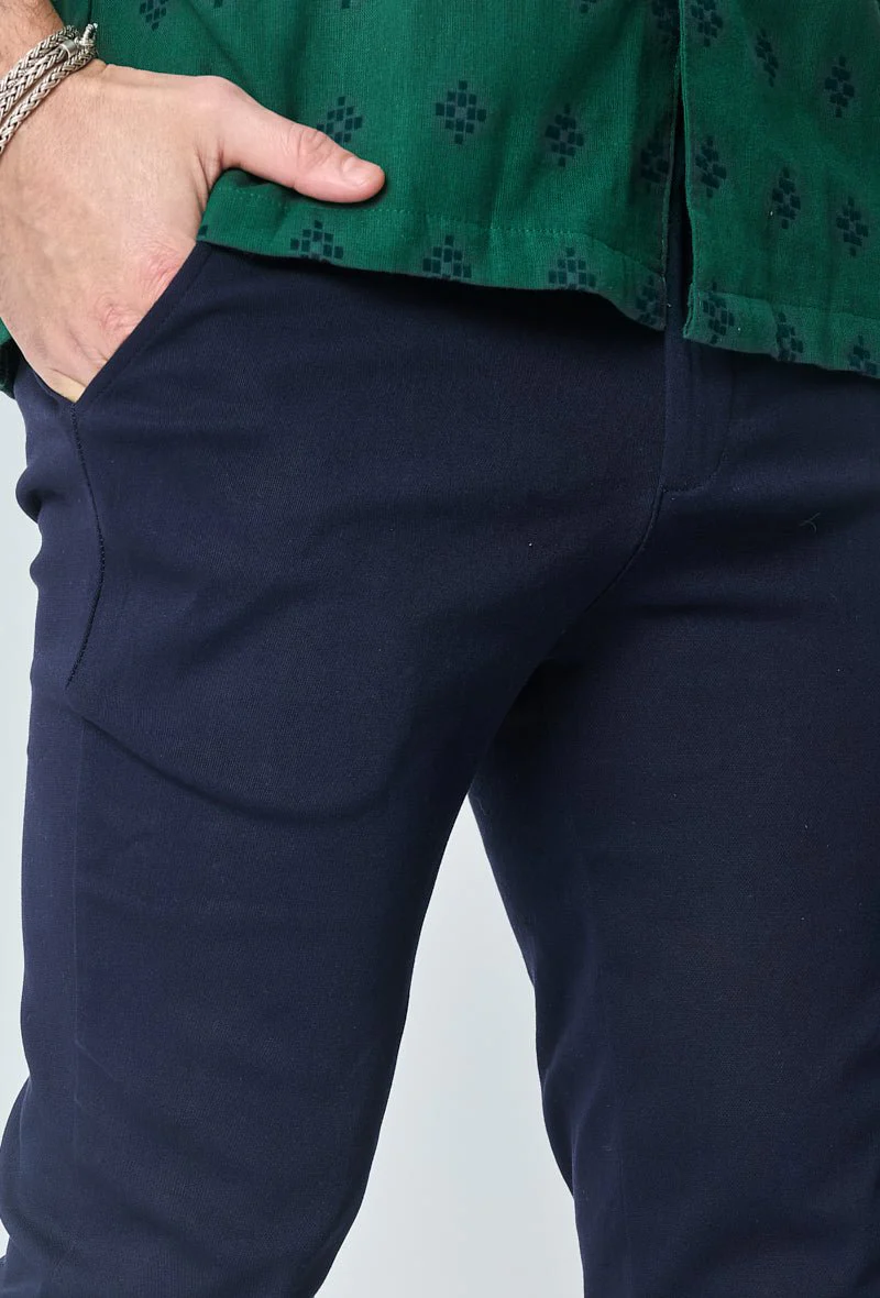 Pantalon chino classique uni - Image 2