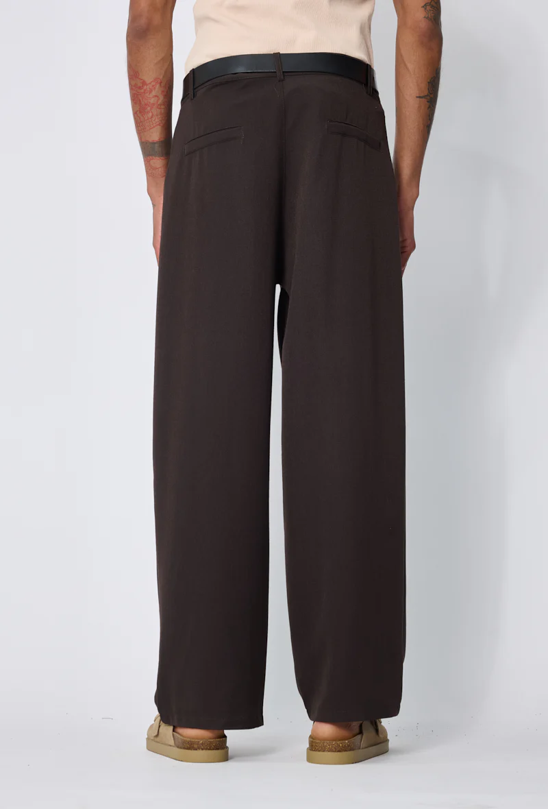 Pantalon à plis élégant - Image 12