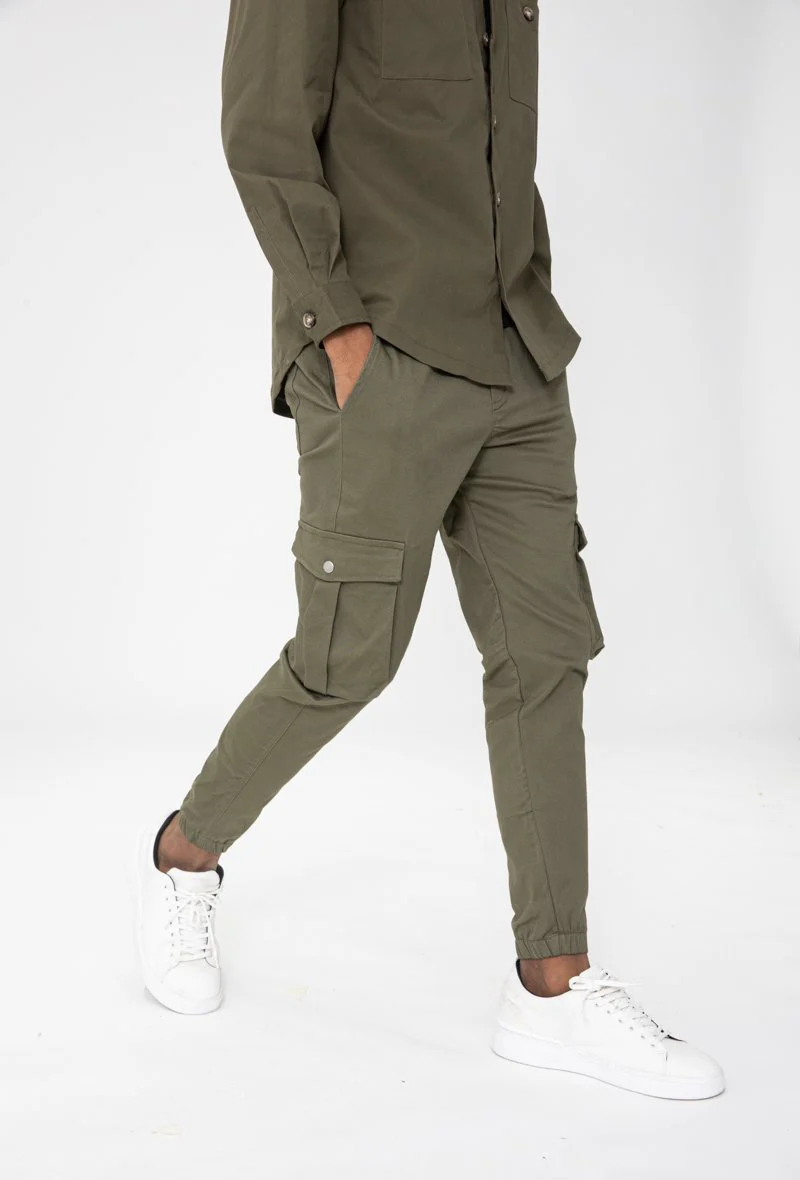 Pantalon jogging cargo - Image 13