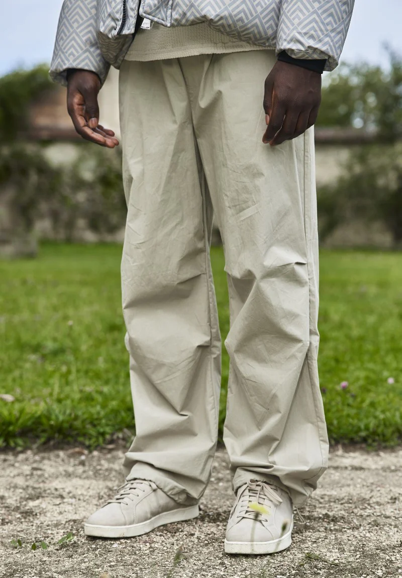 Pantalon parachute ajustable à la taille et aux cheville