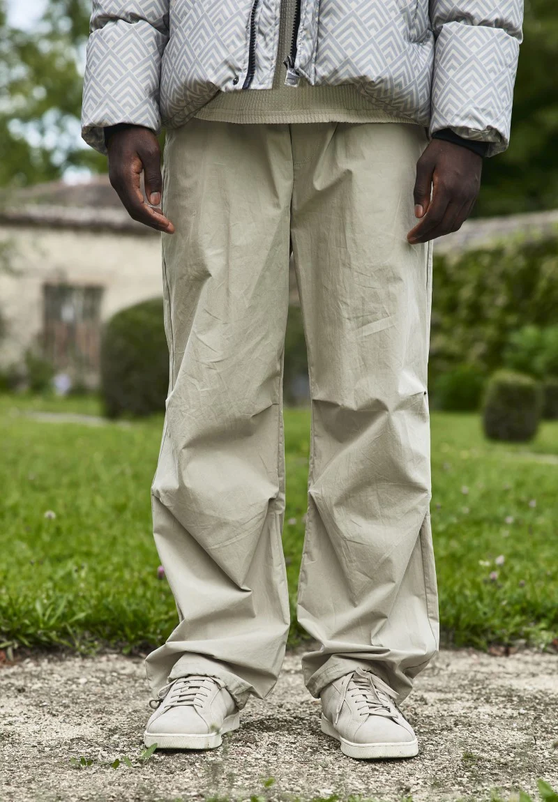 Pantalon parachute ajustable à la taille et aux cheville - Image 3