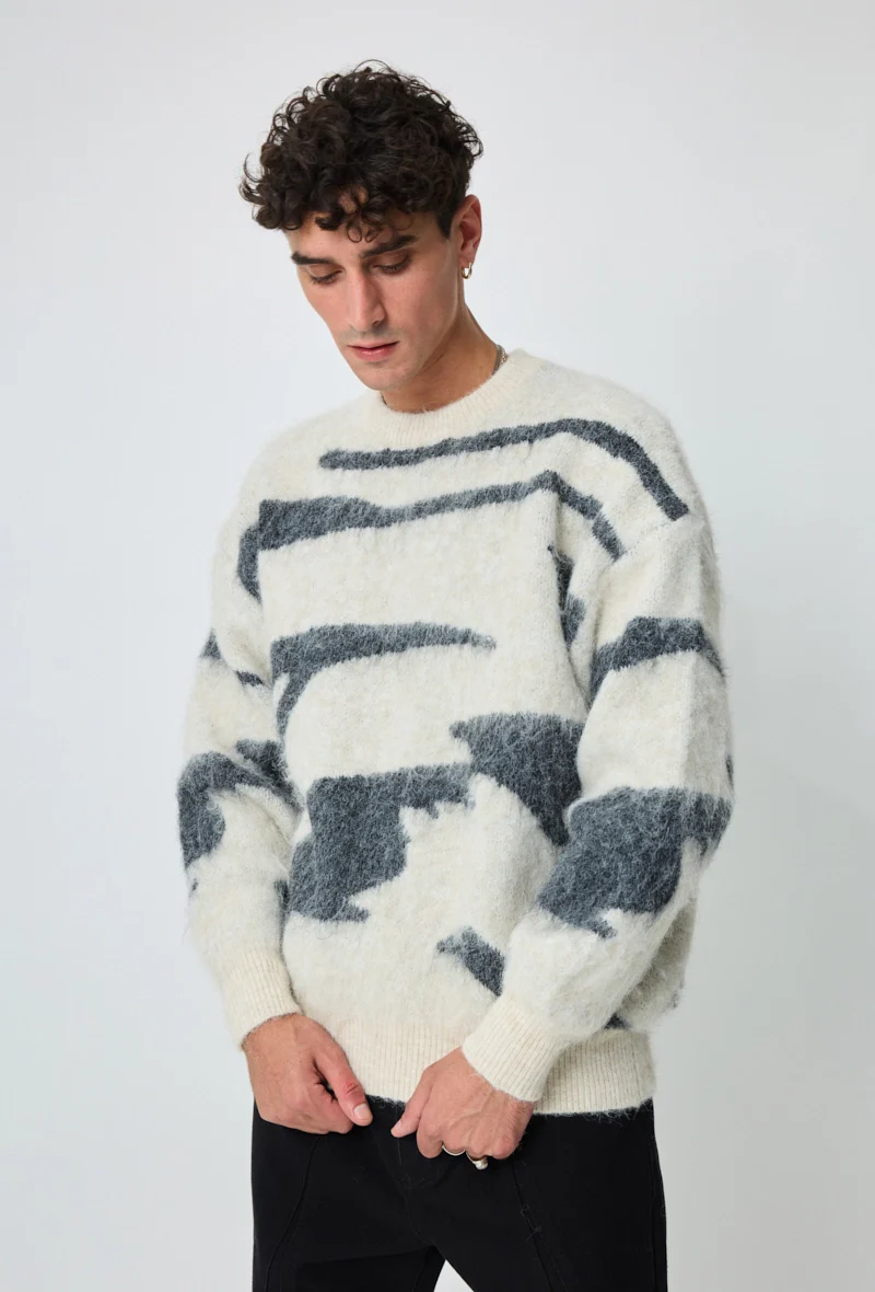Pull sans capuche avec rayures verticales de couleur noir - Image 9
