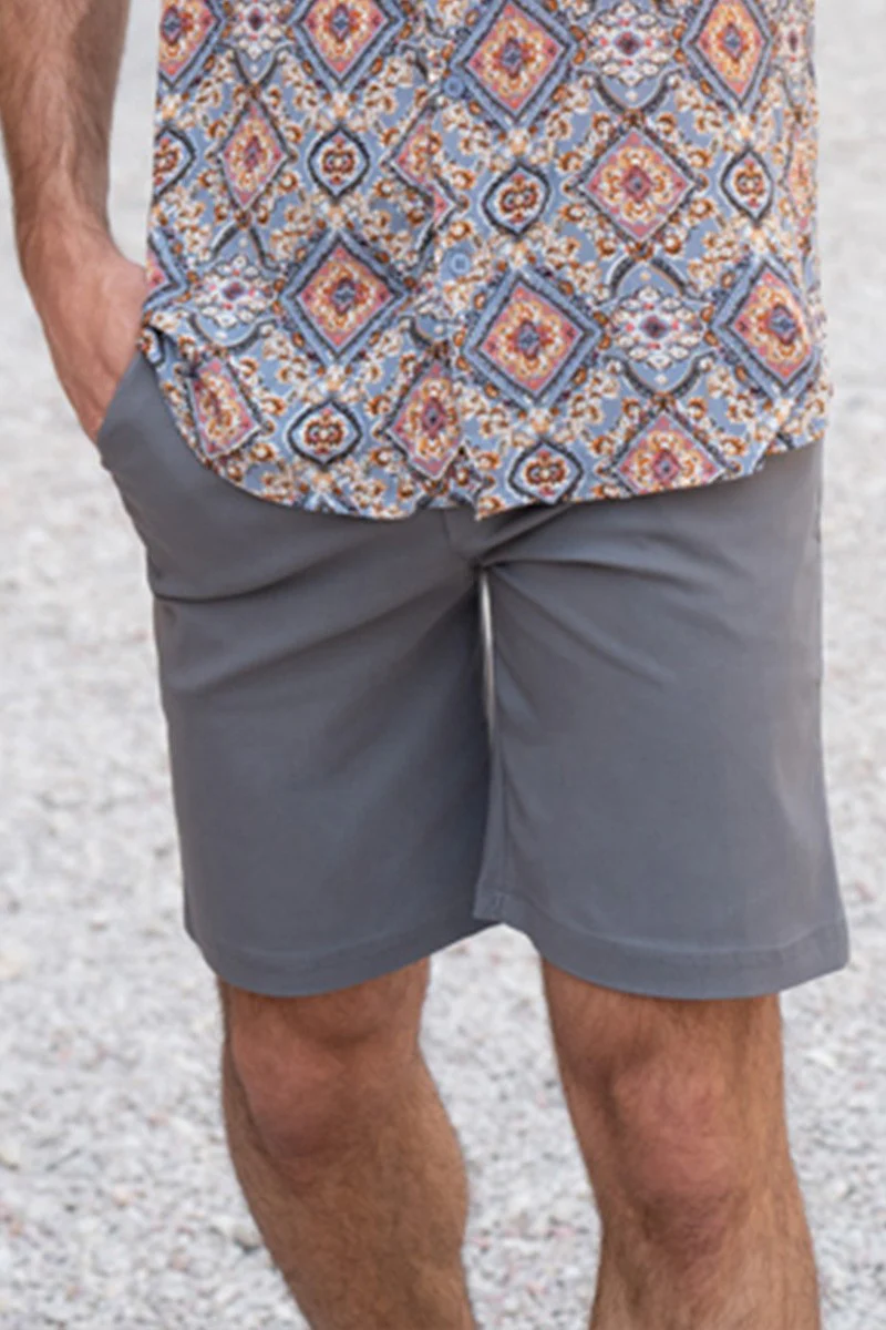 Short chino uni léger stretch et très confortable - Image 23