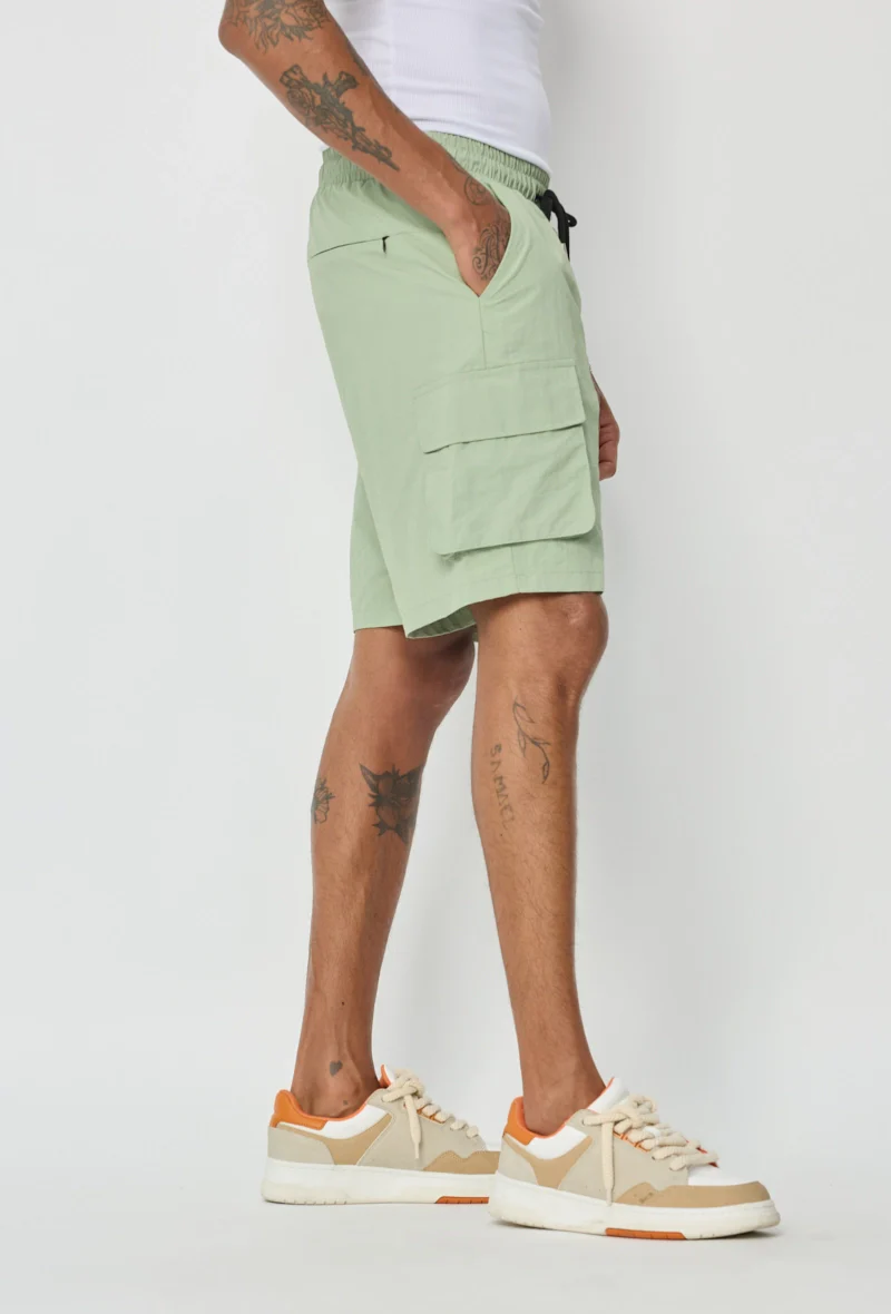 Short uni avec taille élastique - Image 10