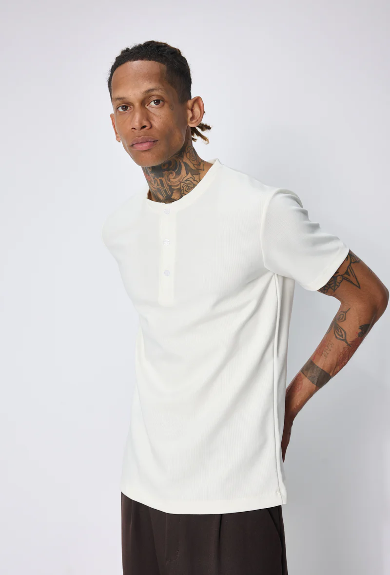 T-shirt henley col tunisien - Image 11