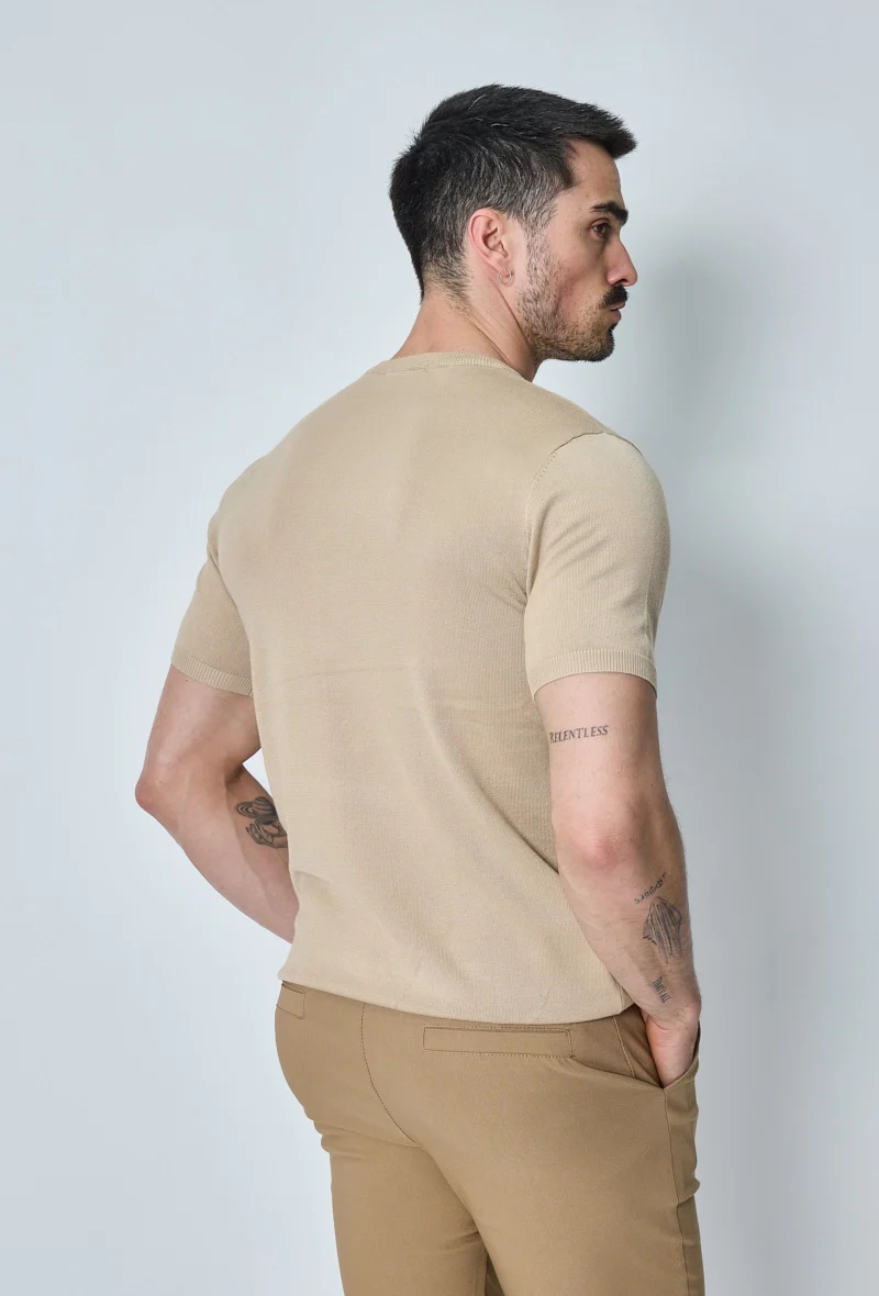 T-shirt manches courtes uni en maille - Image 11