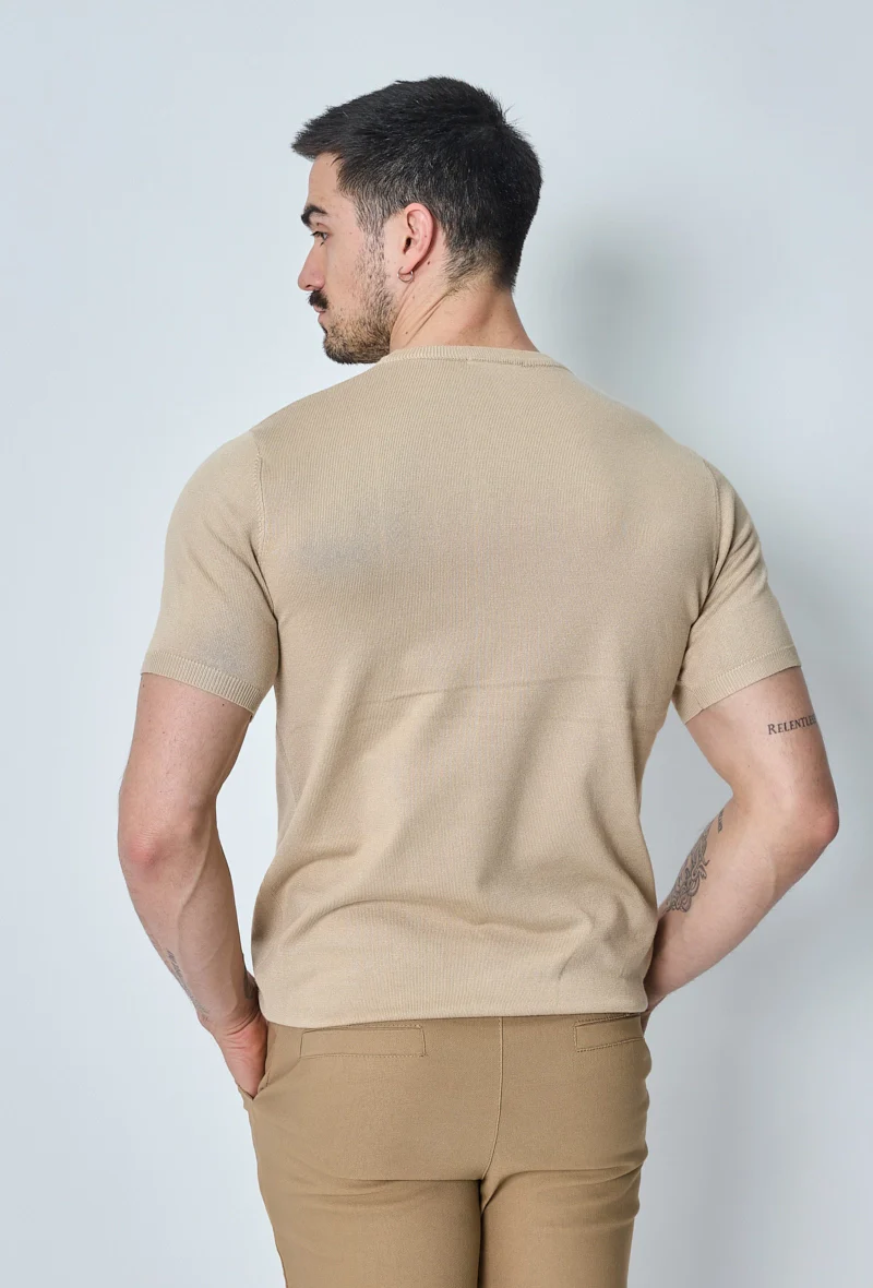 T-shirt manches courtes uni en maille - Image 13