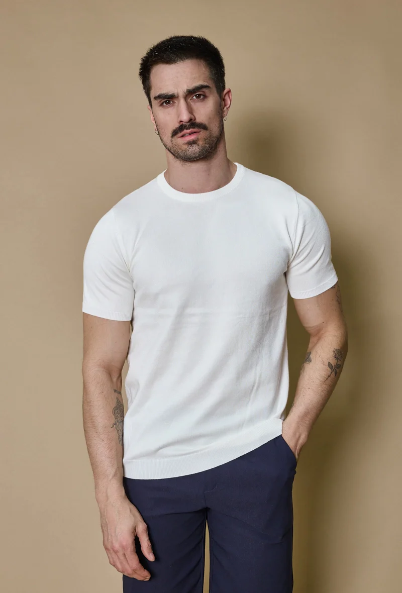 T-shirt manches courtes uni en maille - Image 15
