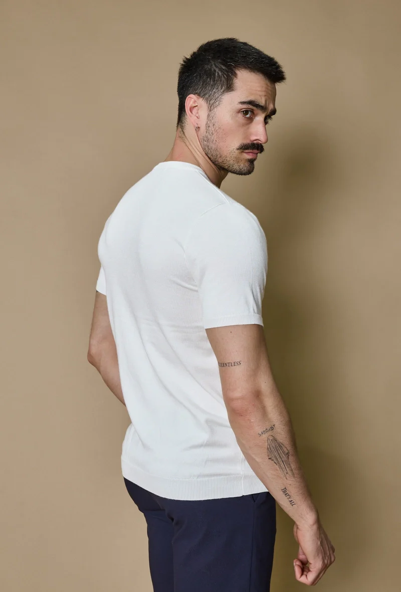 T-shirt manches courtes uni en maille - Image 18