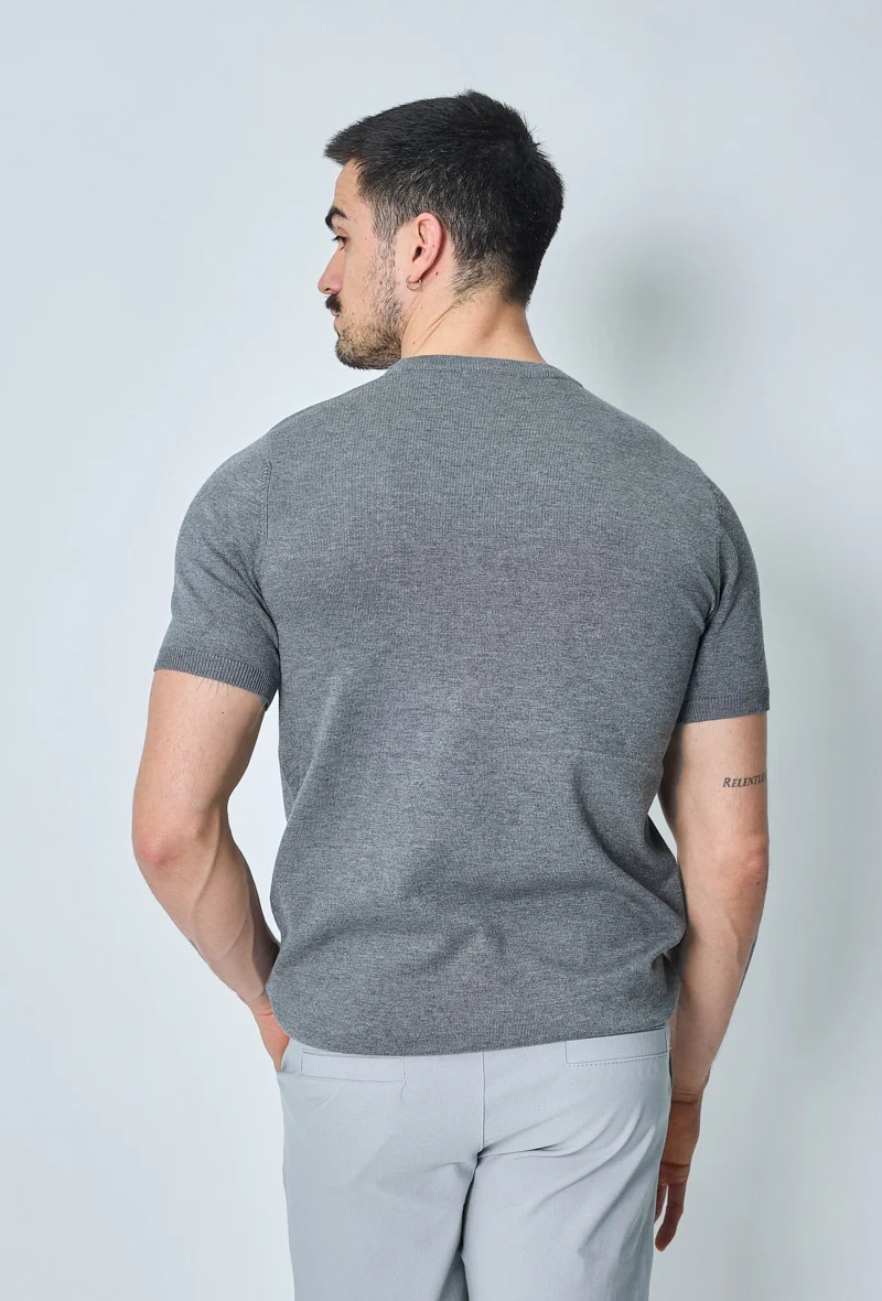T-shirt manches courtes uni en maille - Image 8