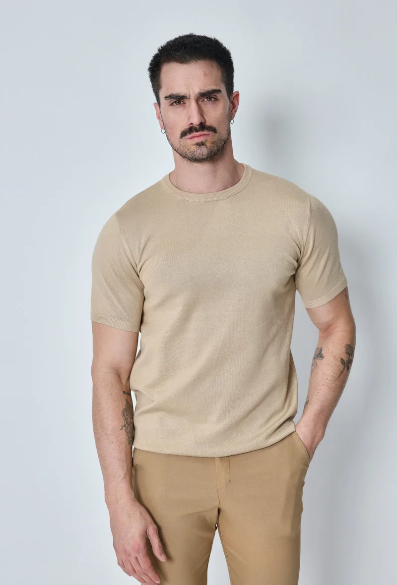 T-shirt manches courtes uni en maille - Image 9