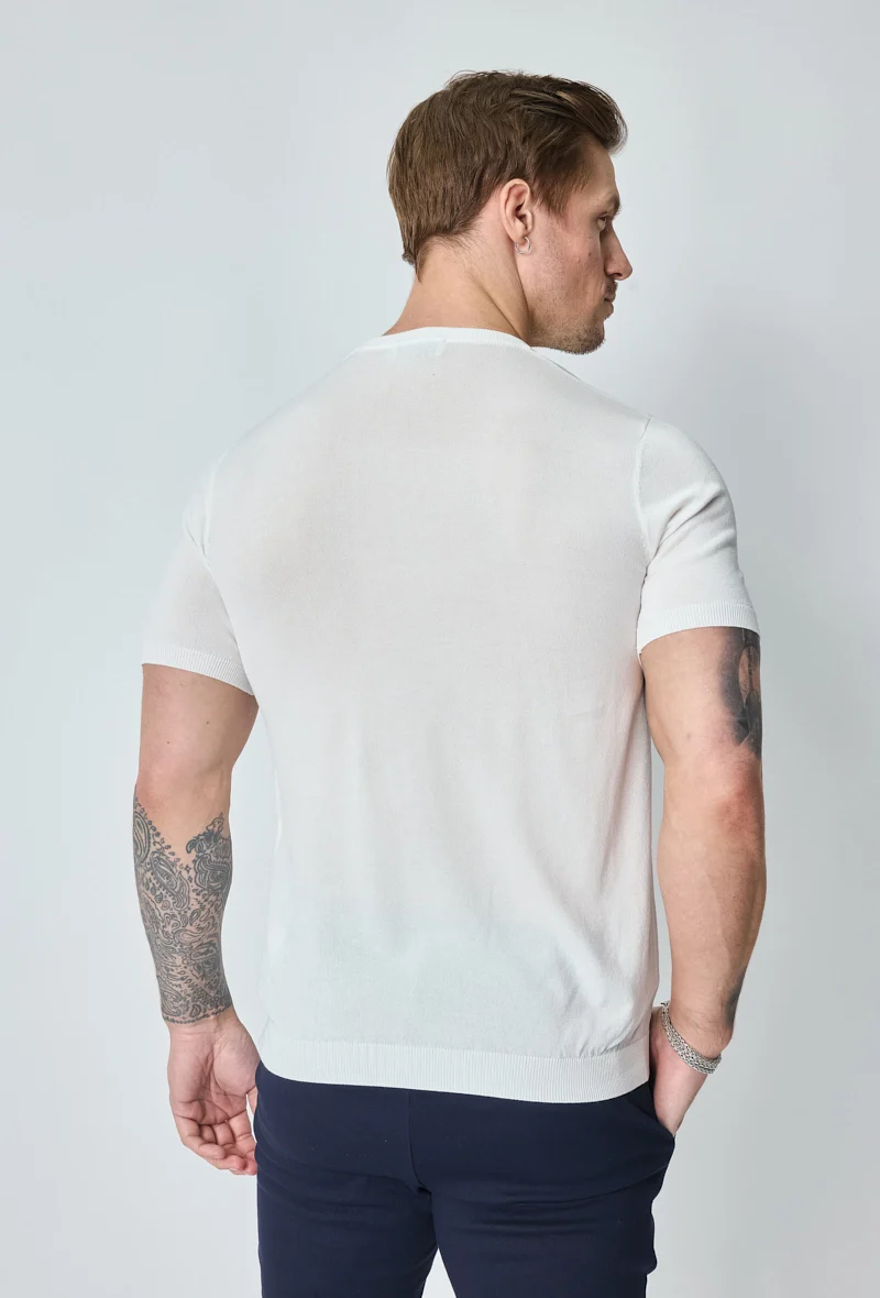 T-shirt fin manches courtes uni en maille - Image 10