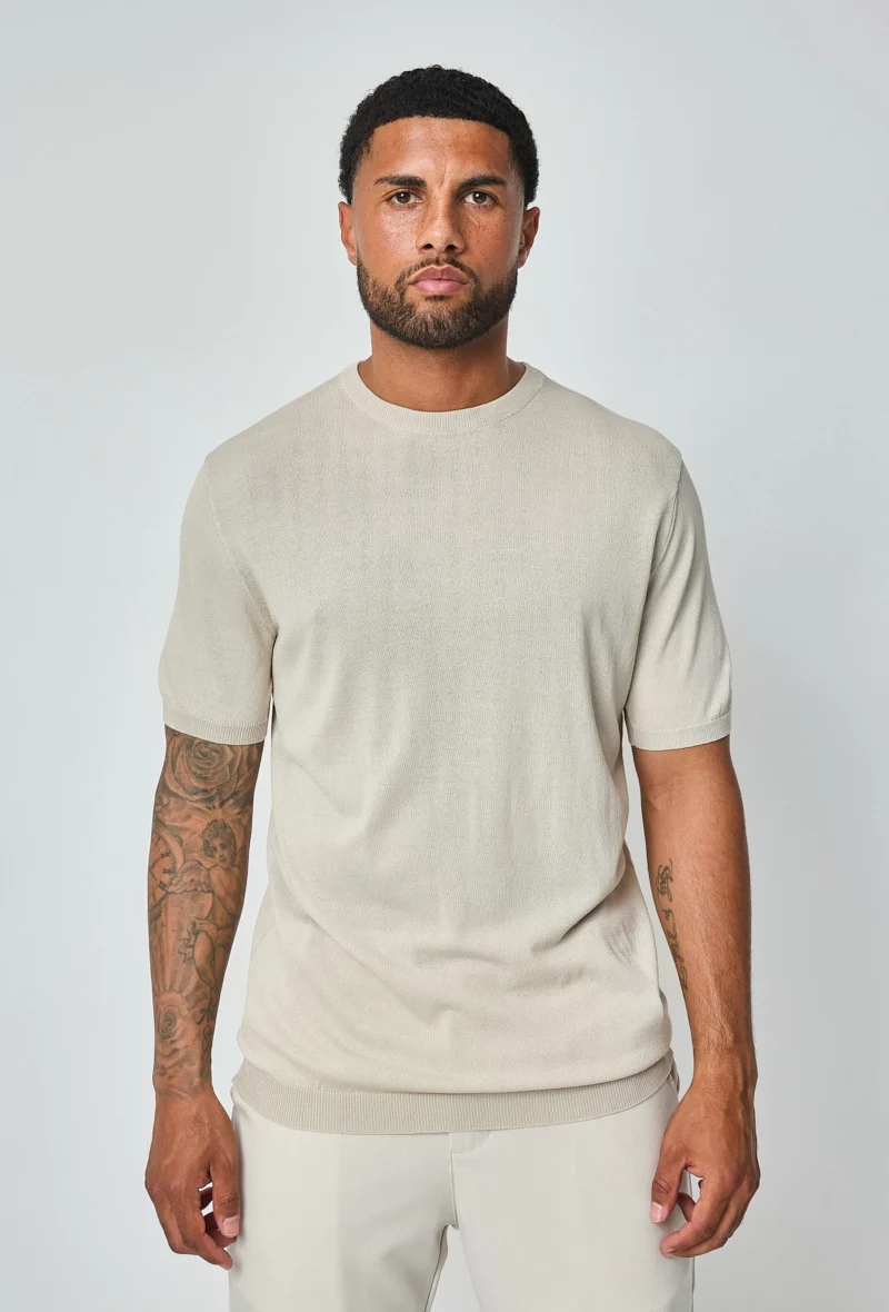 T-shirt fin manches courtes uni en maille - Image 18