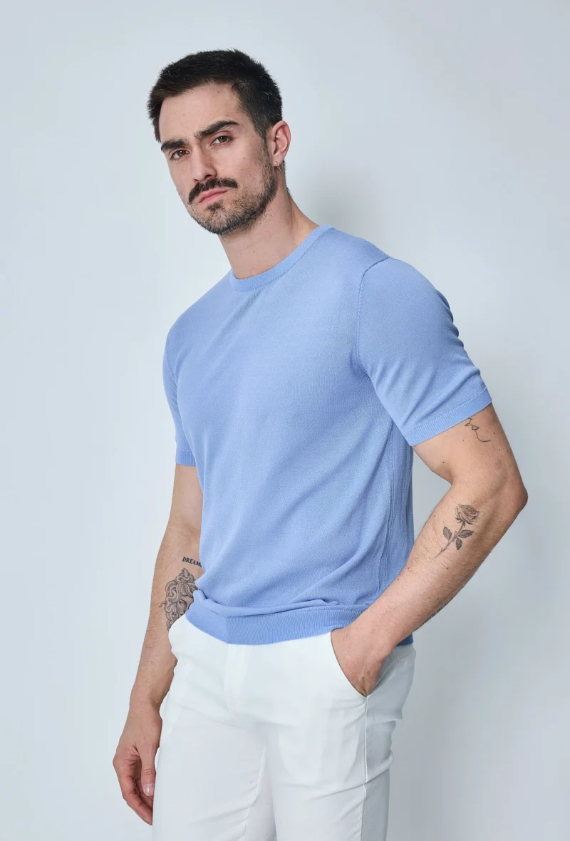 T-shirt fin manches courtes uni en maille - Image 2