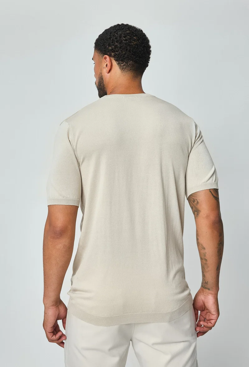 T-shirt fin manches courtes uni en maille - Image 22