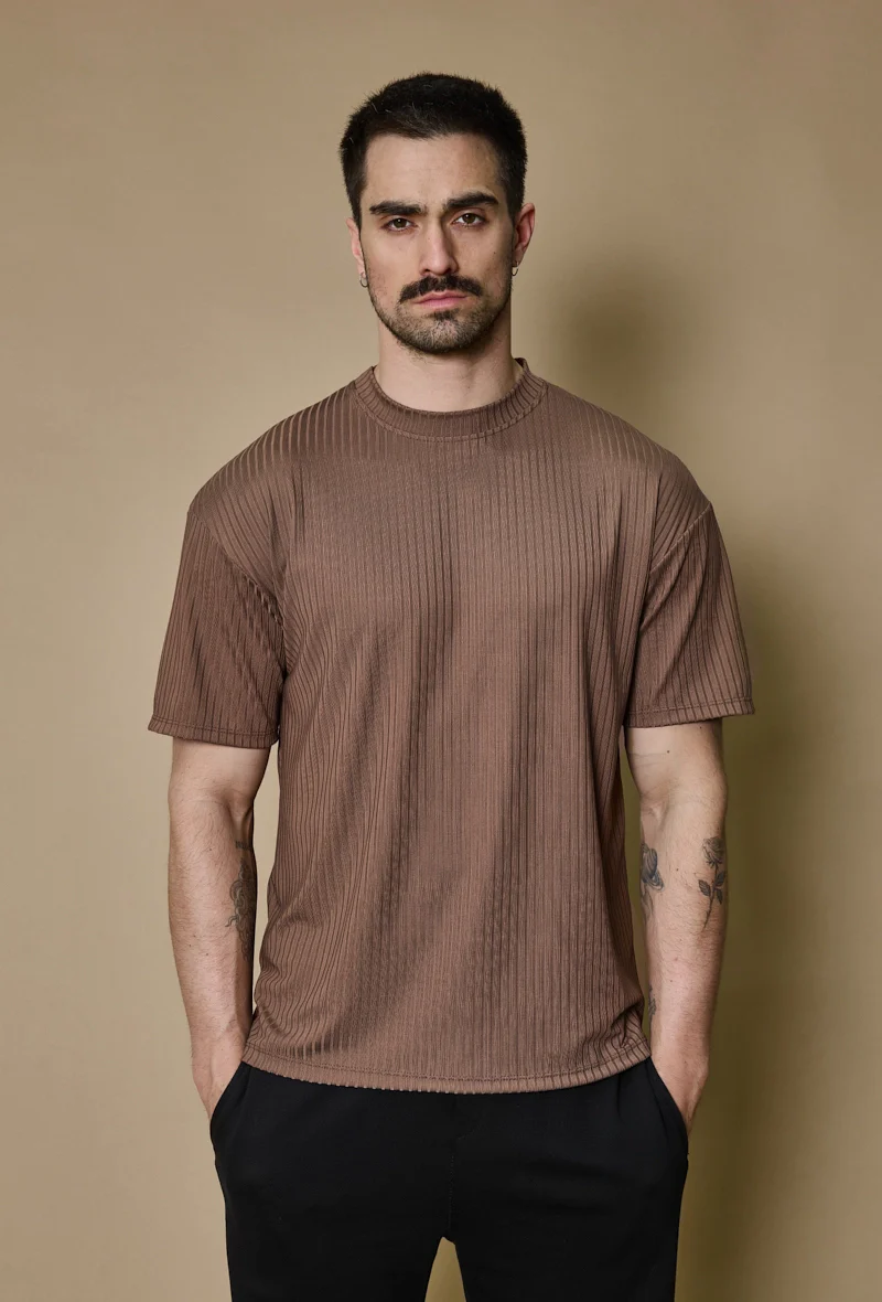 T-shirt uni à rayures oversize
