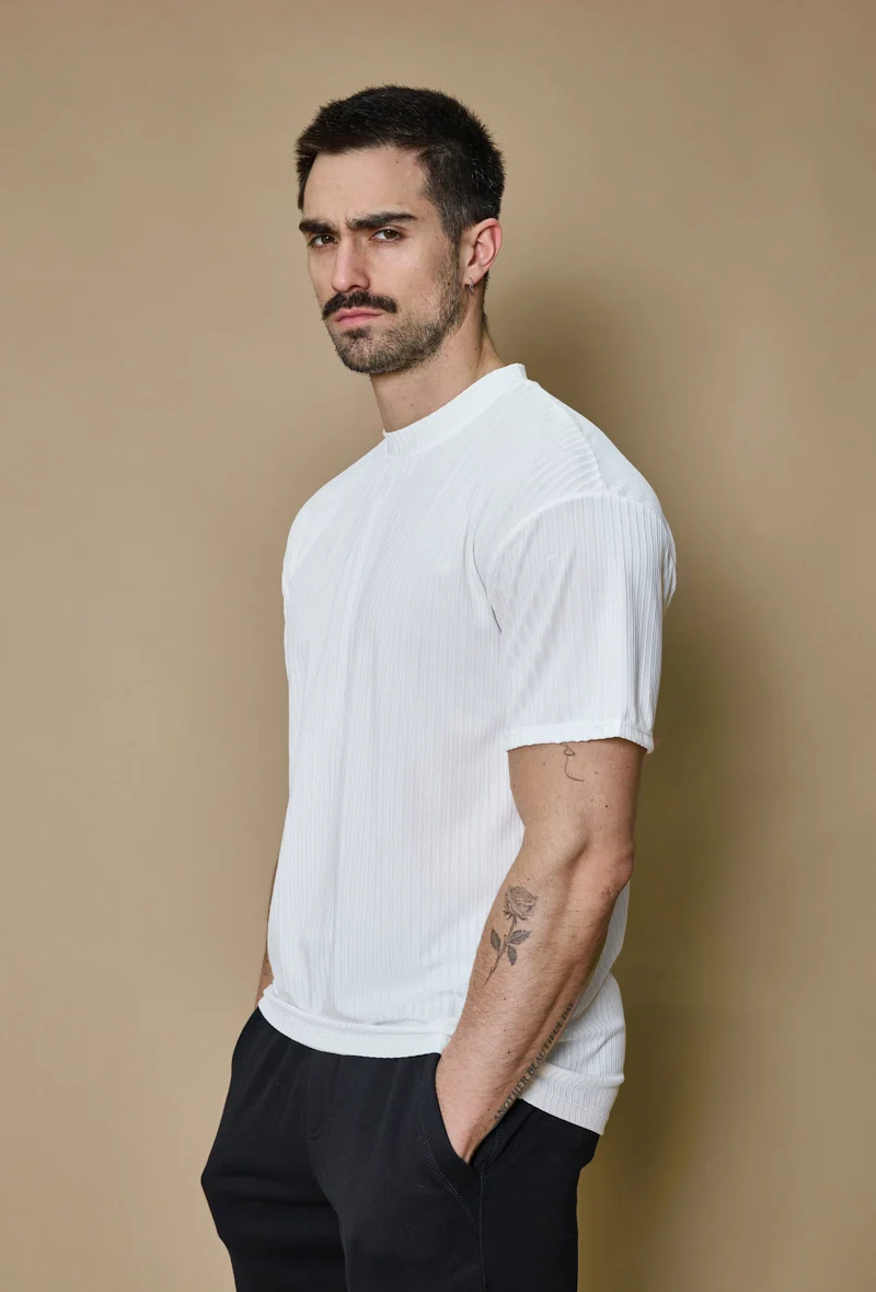 T-shirt uni à rayures oversize - Image 14