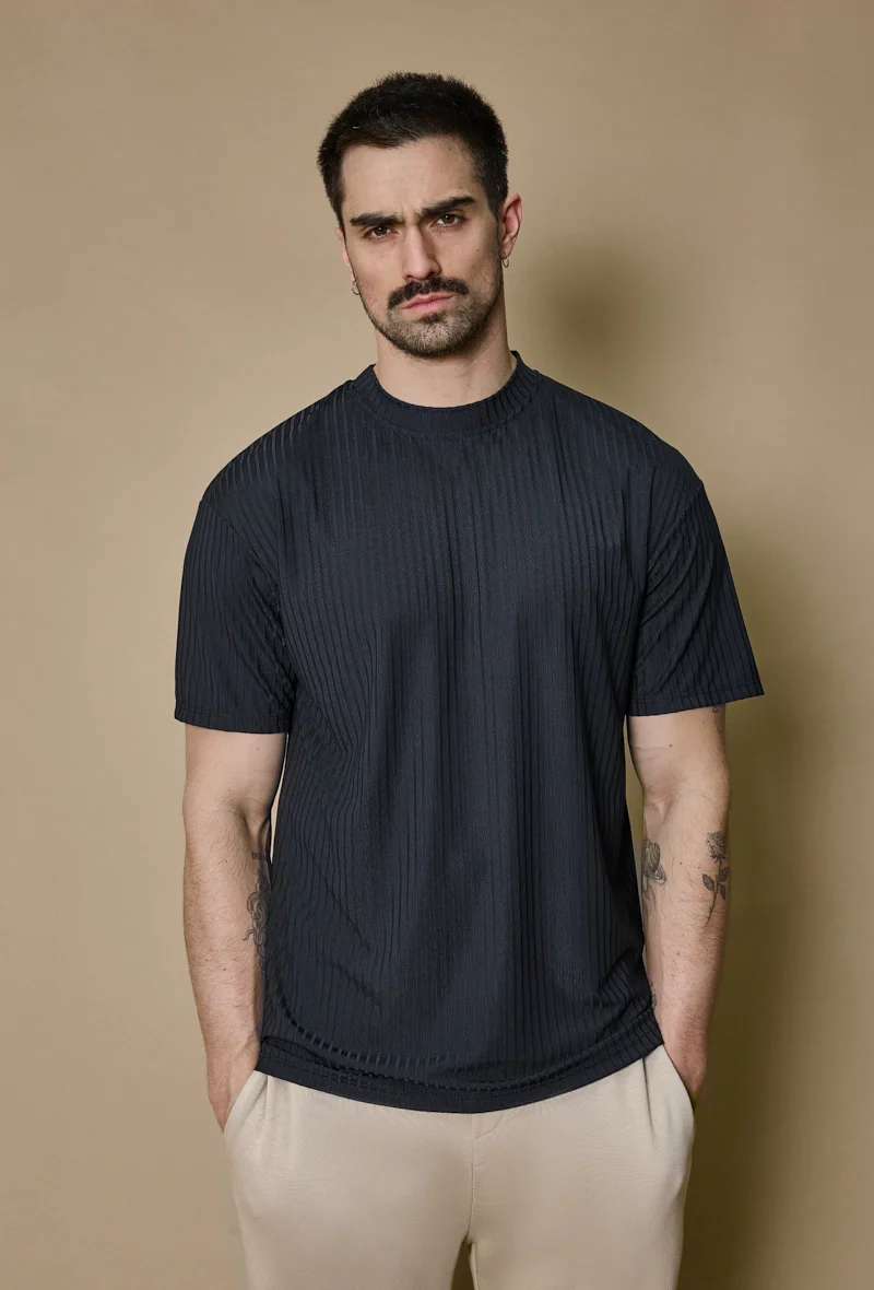T-shirt uni à rayures oversize - Image 17