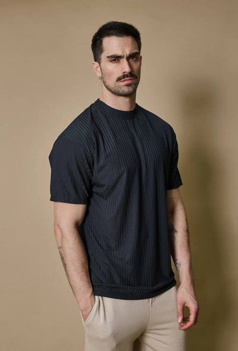 T-shirt uni à rayures oversize - Image 18