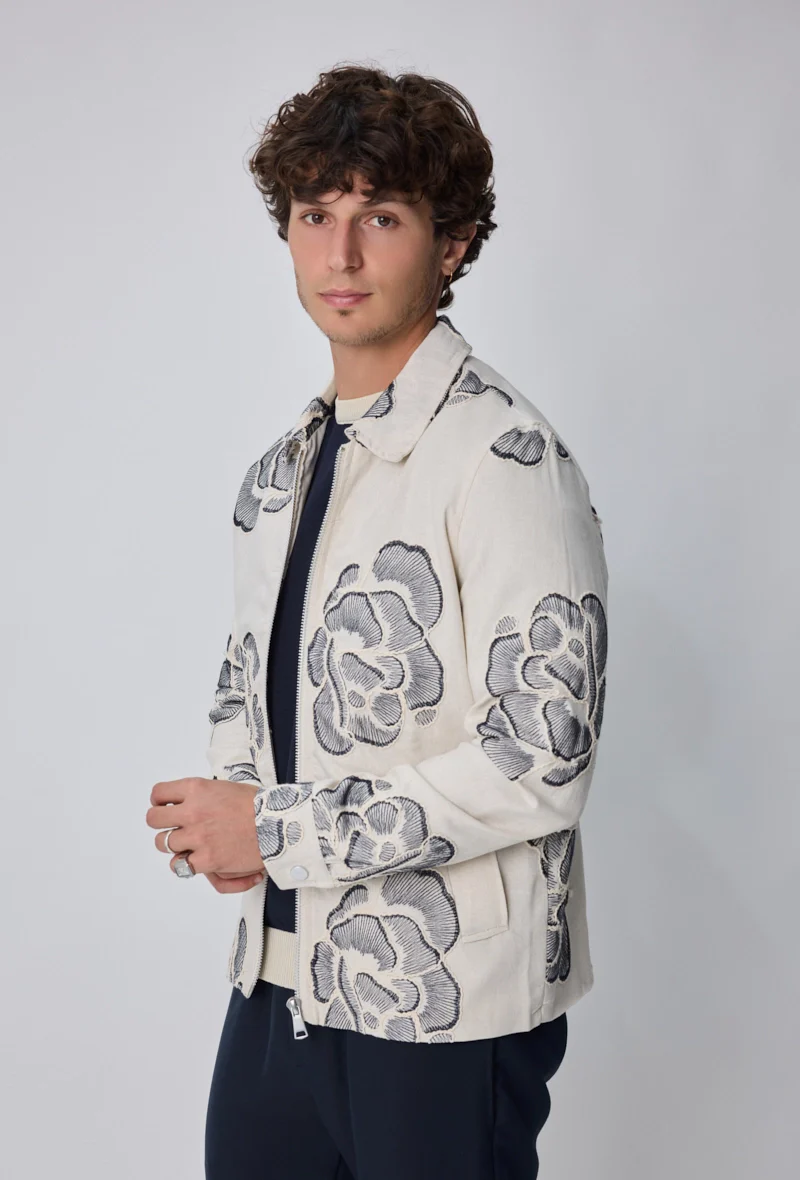 Veste à broderie florale