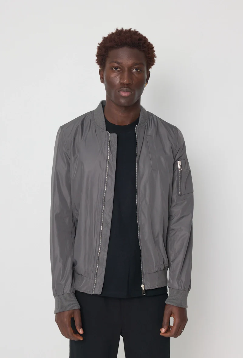 Veste à poche